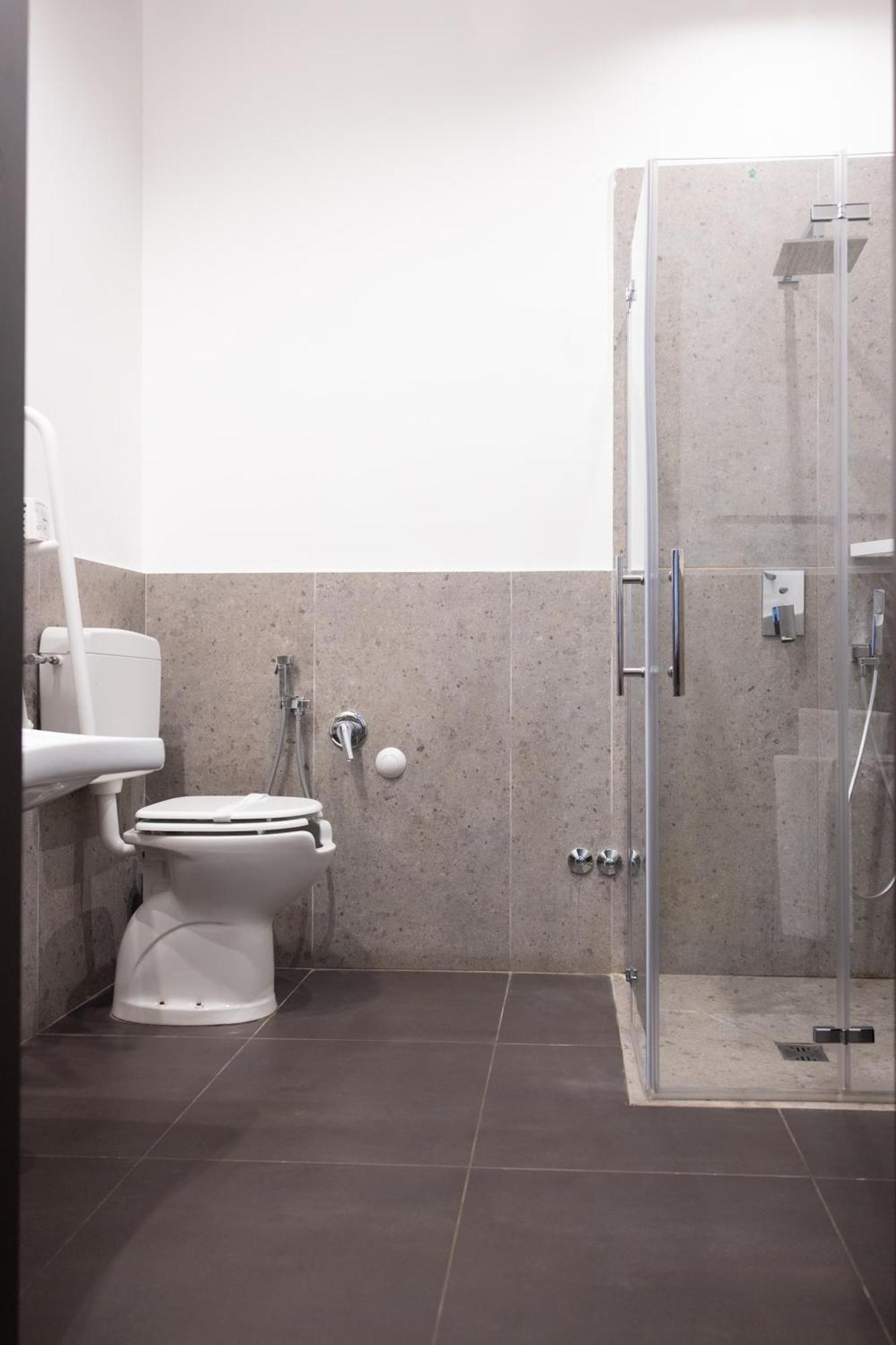 Double or Twin Room Disability Access