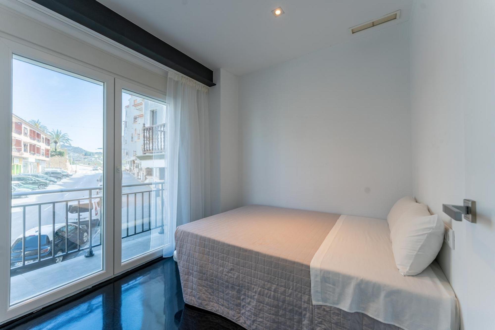 Two-Bedroom Apartment Balcony Sea View