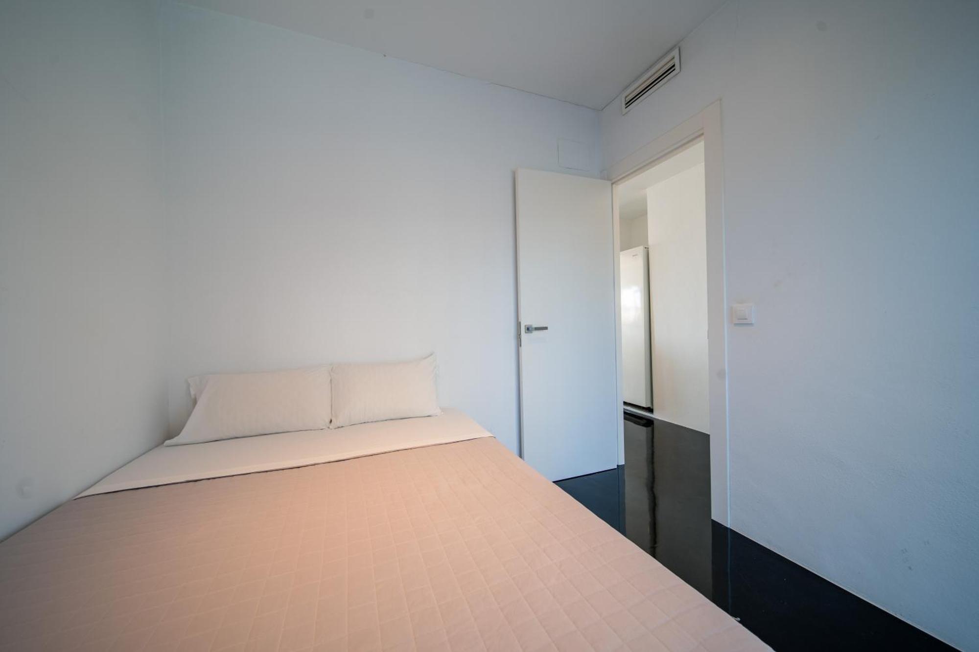 Two-Bedroom Apartment Balcony Sea View