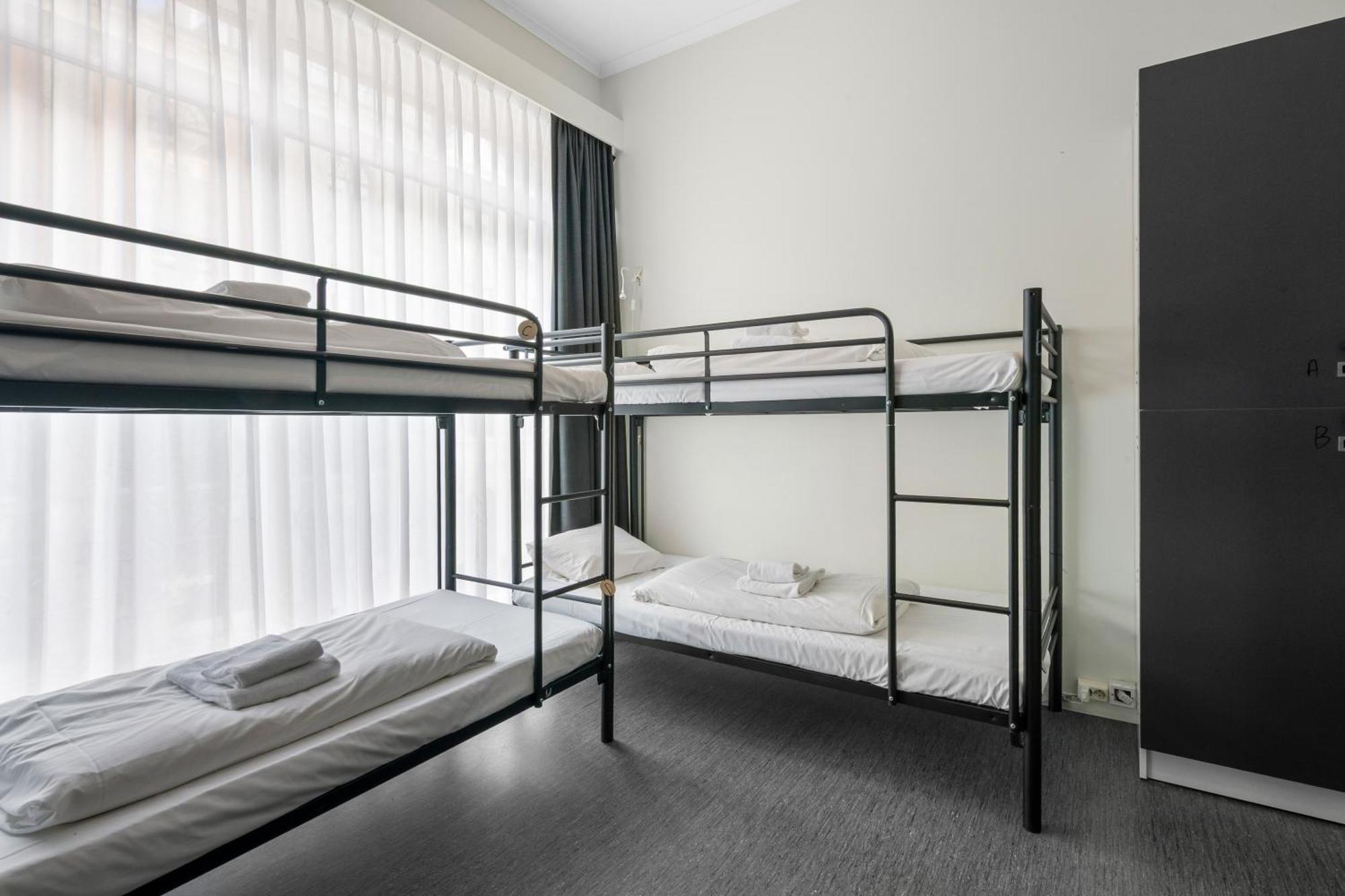 Bed in een Slaapzaal met 6 Bedden