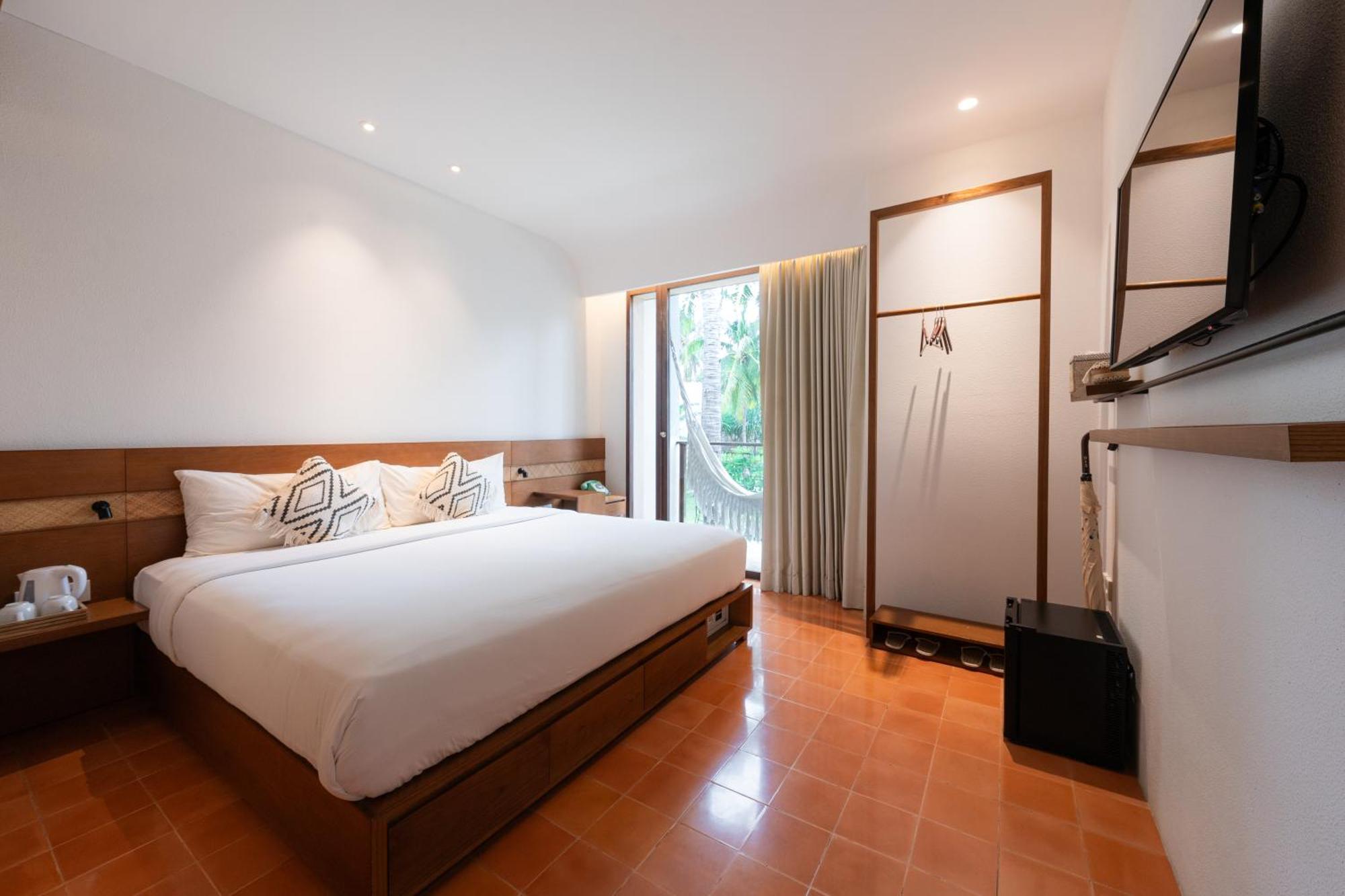 Cocoon Room Garden View