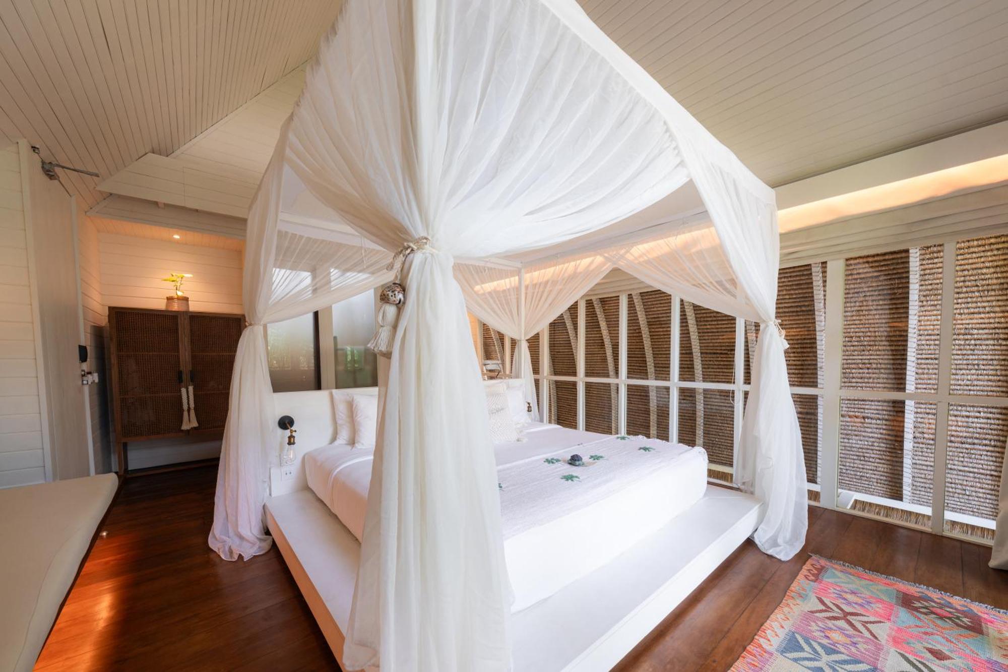 Cabana Deluxe
