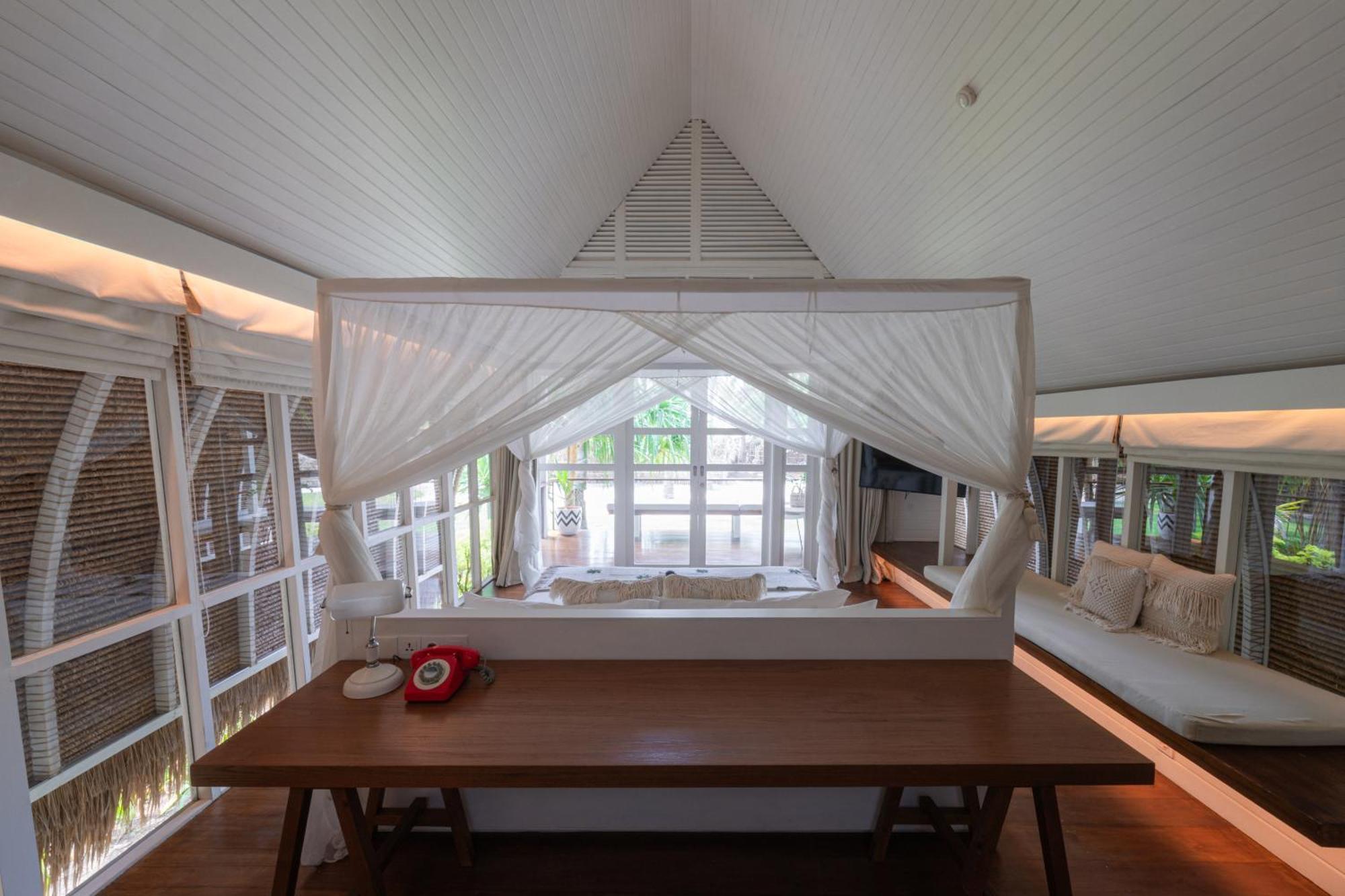 Cabana Deluxe