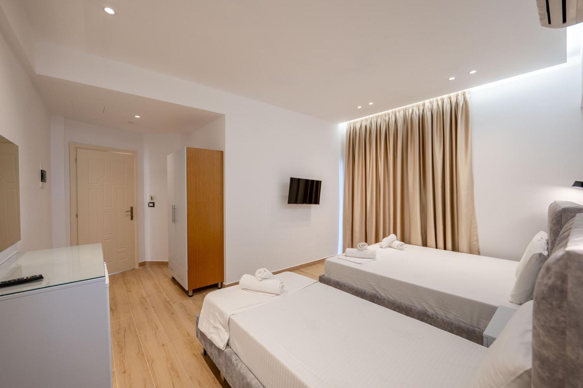 Habitación Triple con balcón