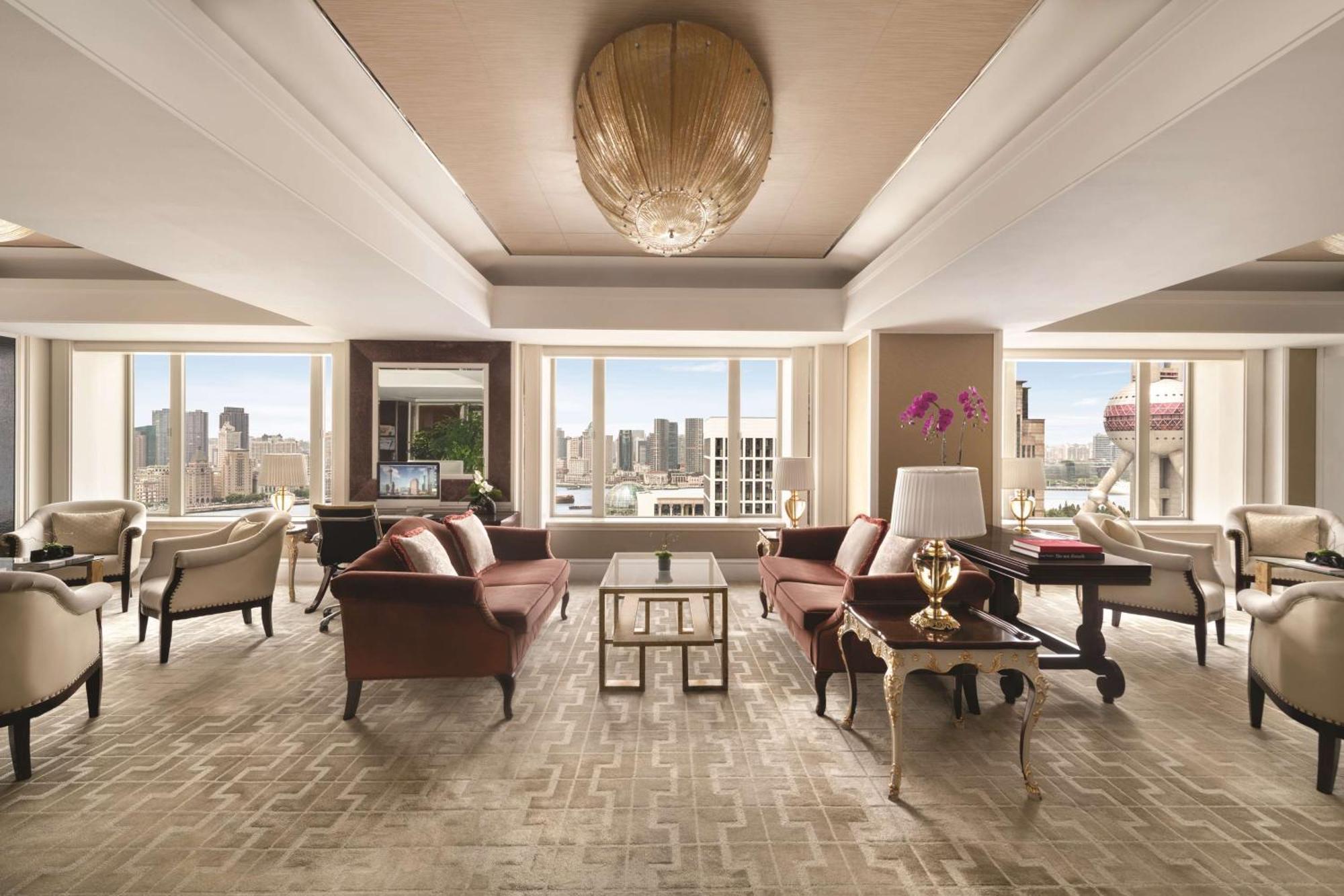 Horizon Deluxe King Room