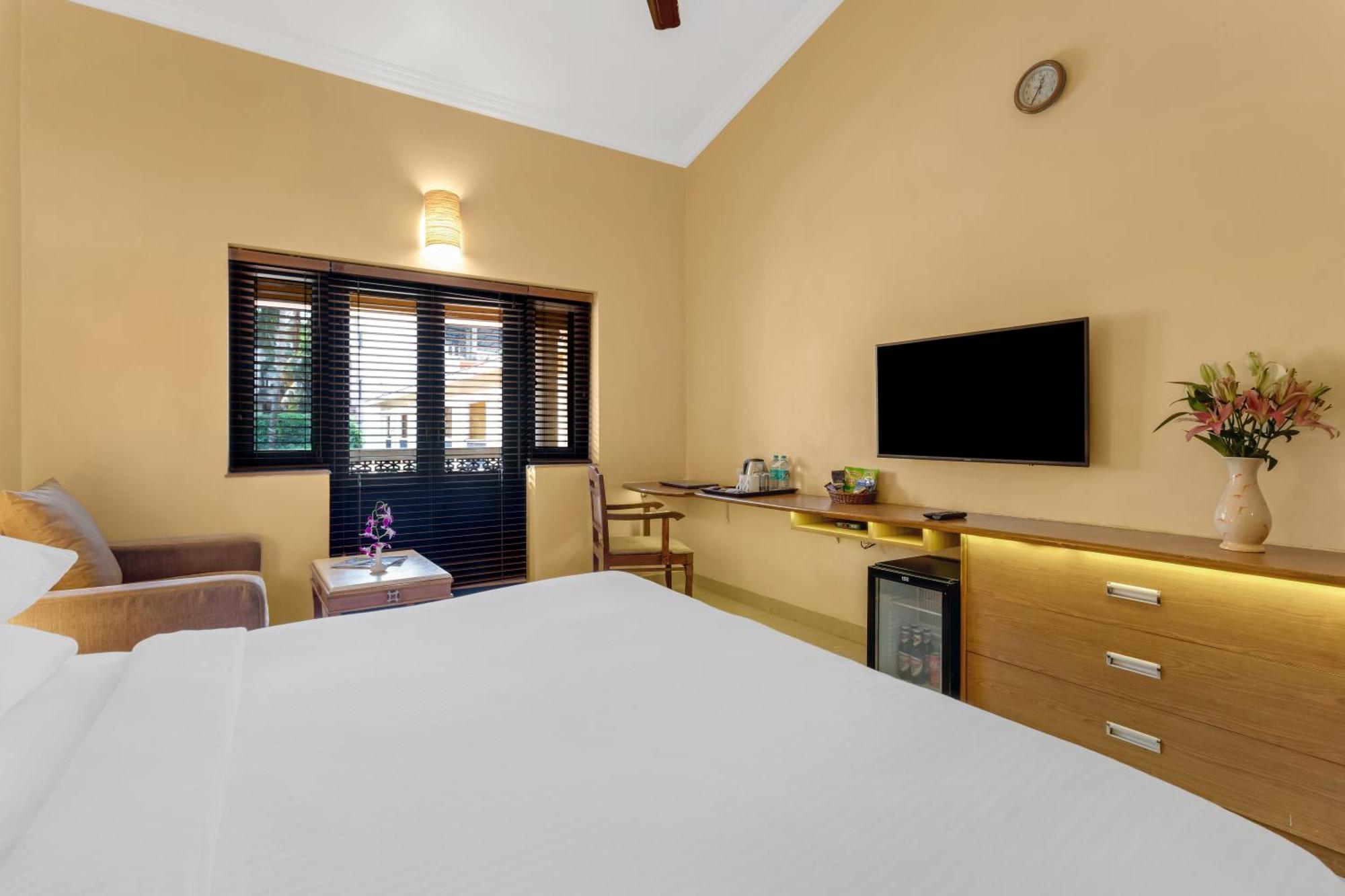 Deluxe Double Room bathtub