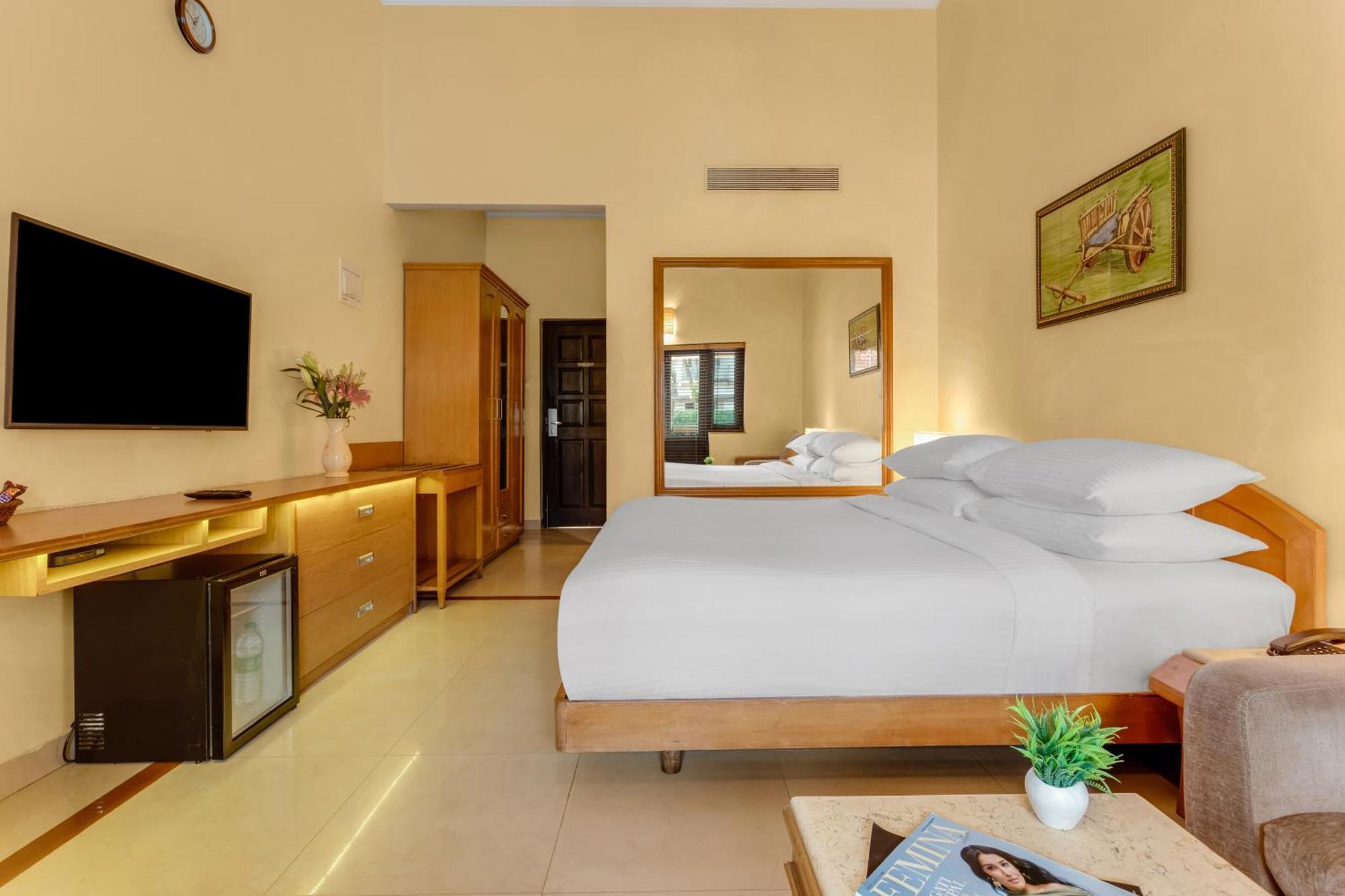 Deluxe Double Room bathtub