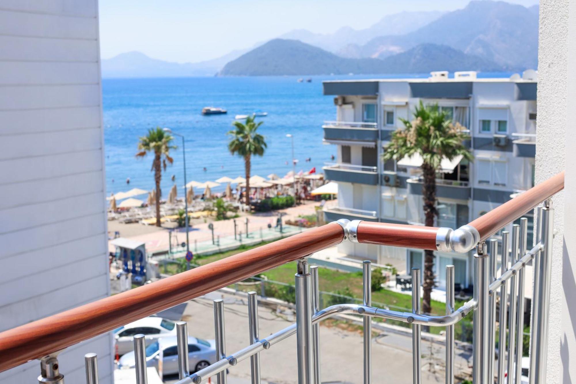 Double or Twin Room Partial Sea View