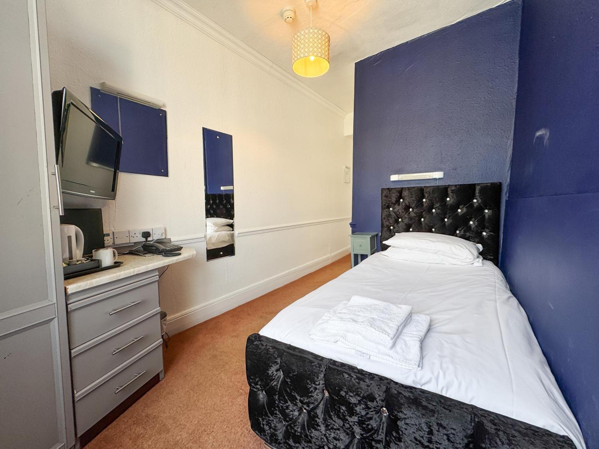 Budget Single Room