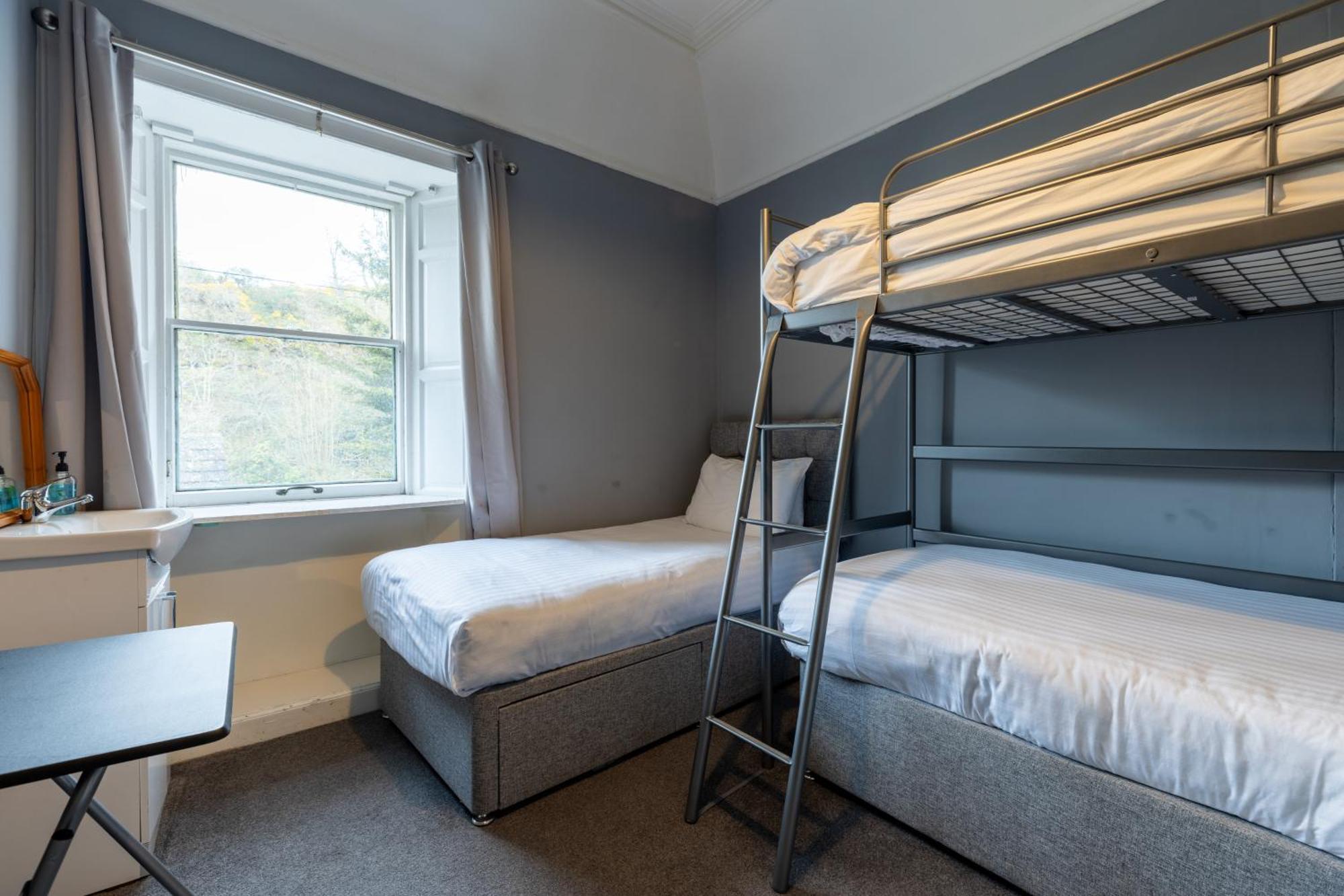 Basic Triple Room