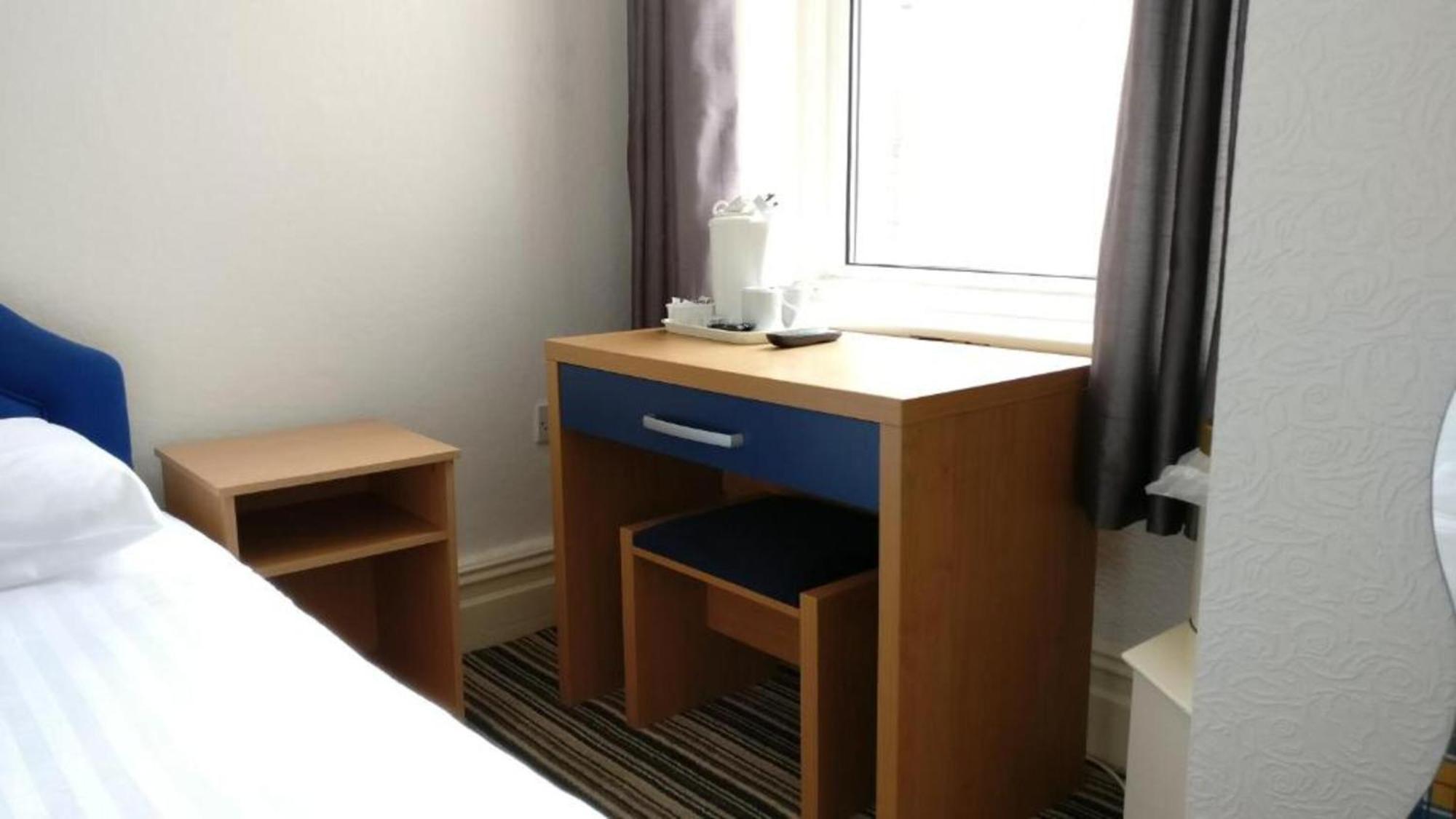 Standard Twin Room,1663026795:JPEG