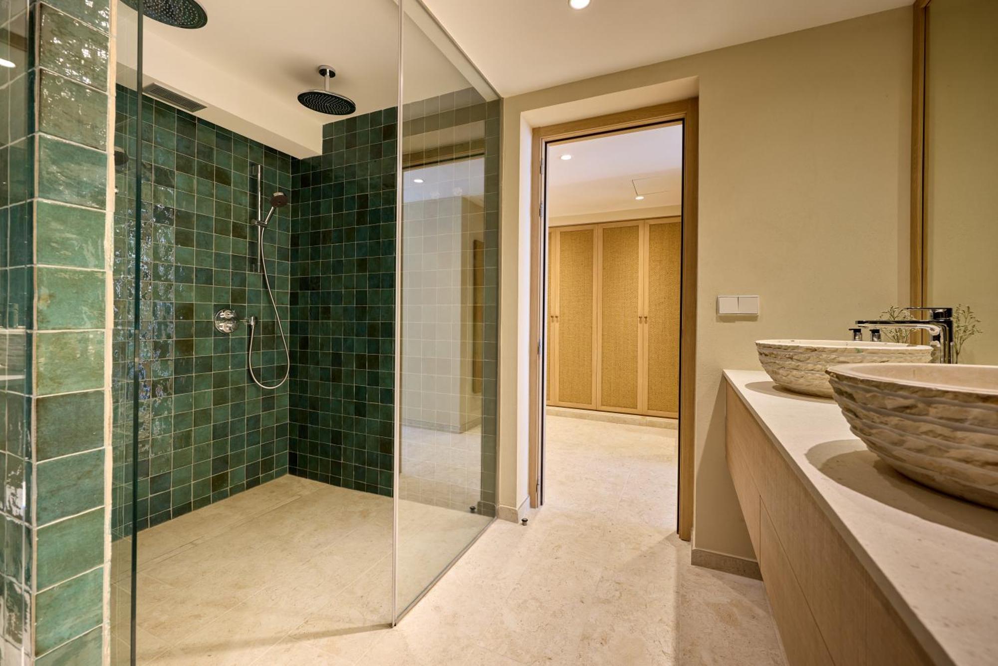 The Club Junior King Suite Terrace Bath