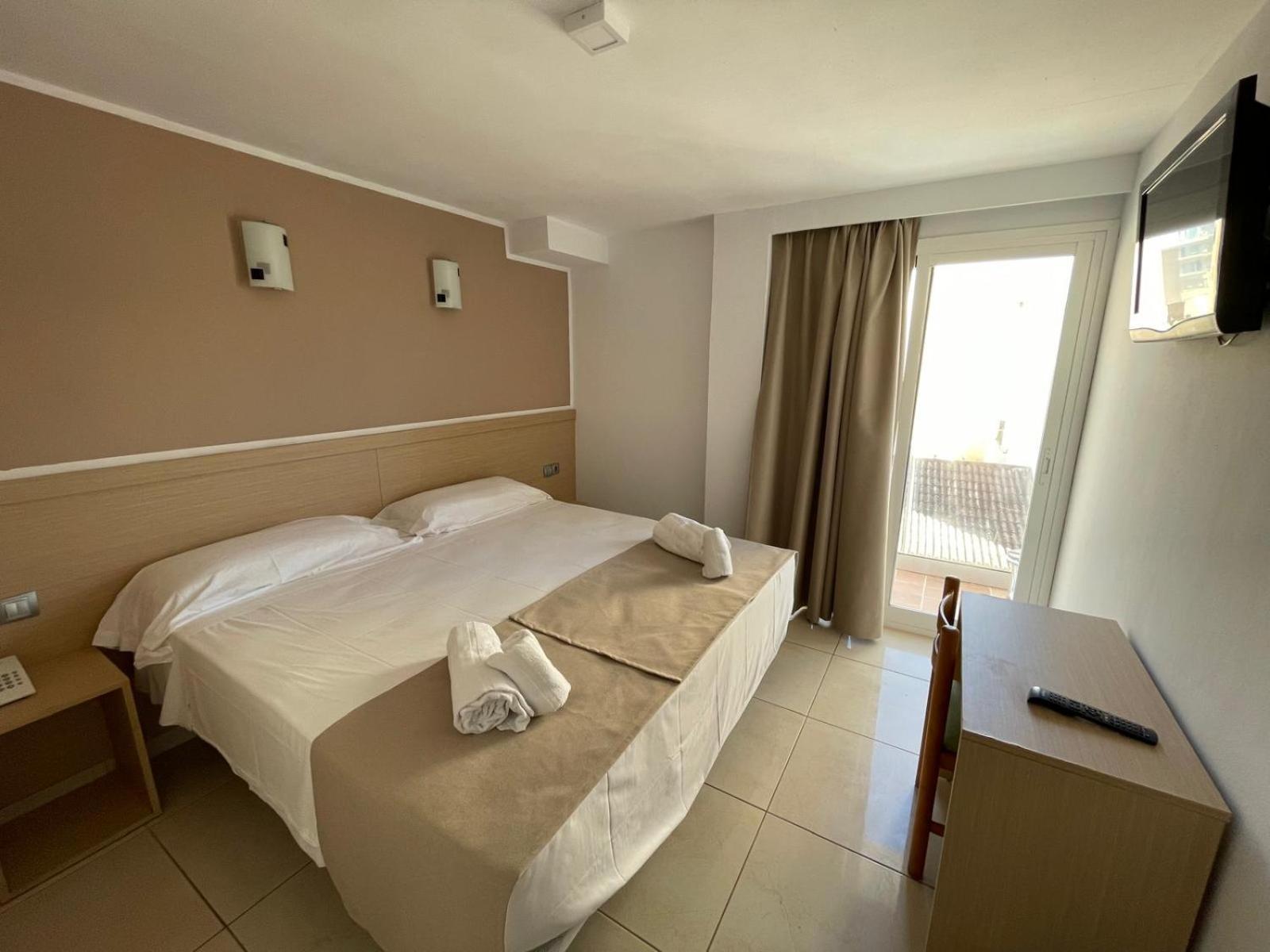 Double or Twin Room Balcony
