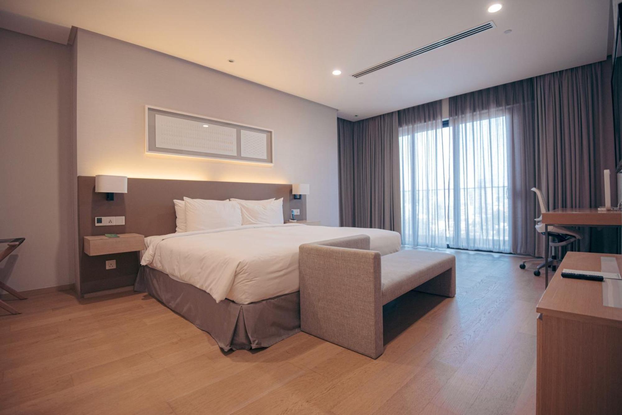 Two-Bedroom Premier