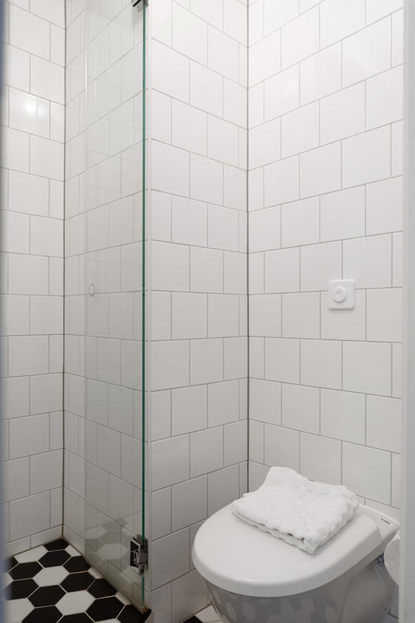 Deluxe Single Room with Windows