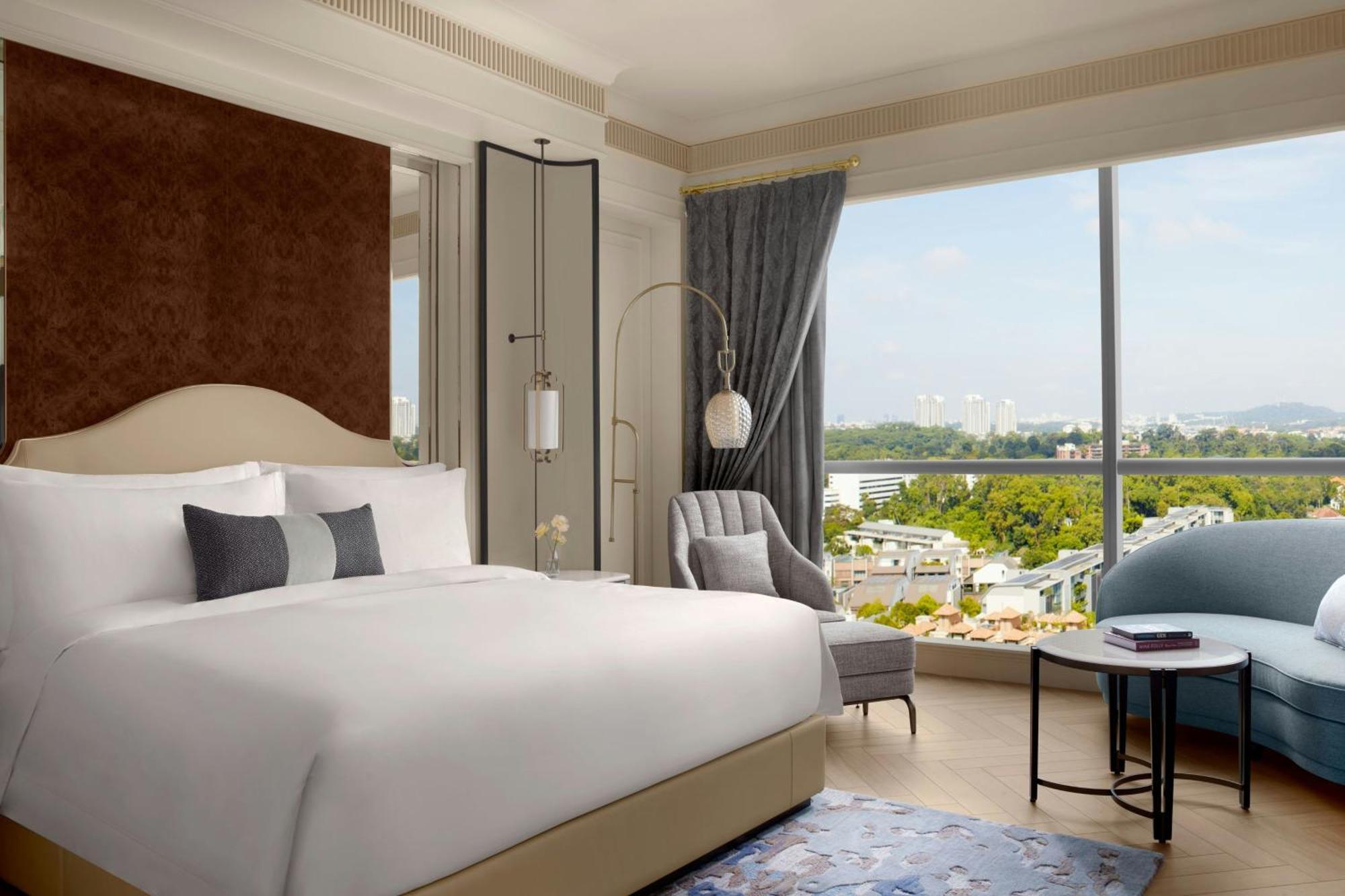 Penthouse Room, 1 King Bed, Cityscape View,1742761546:JPEG