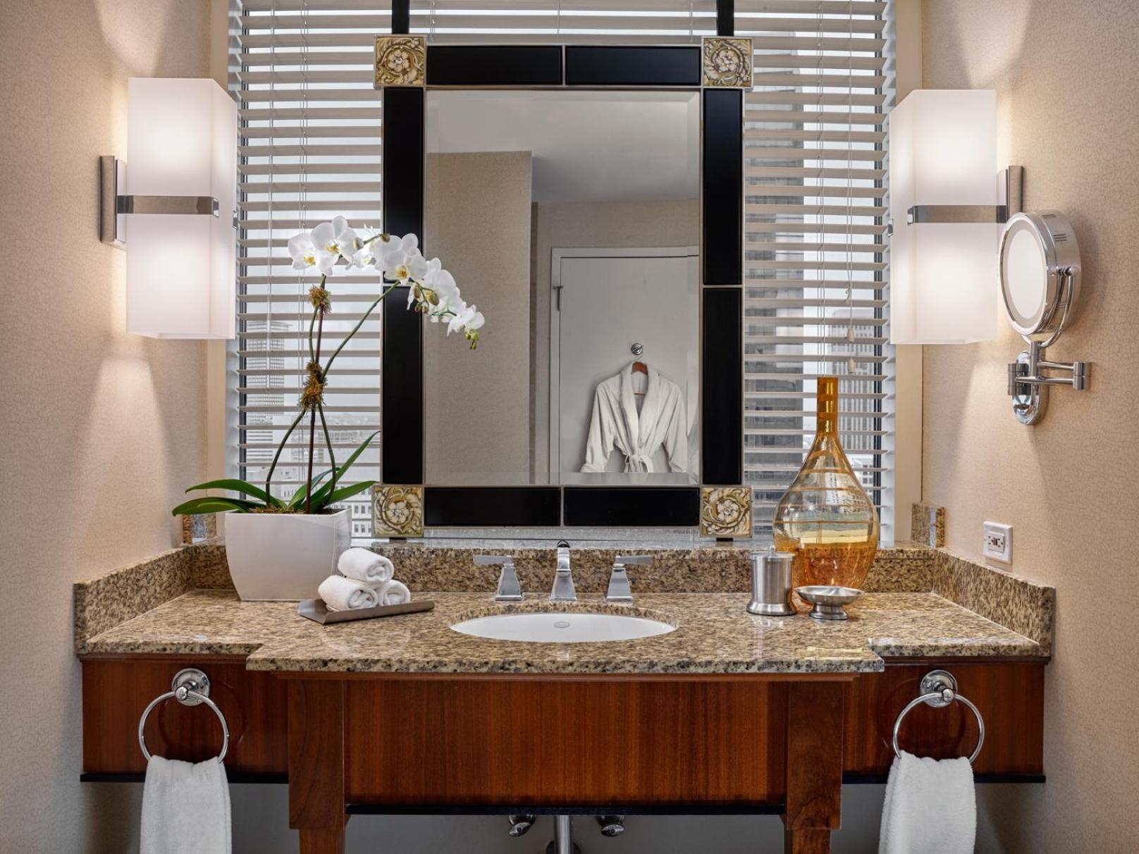 Luxury King Room River View