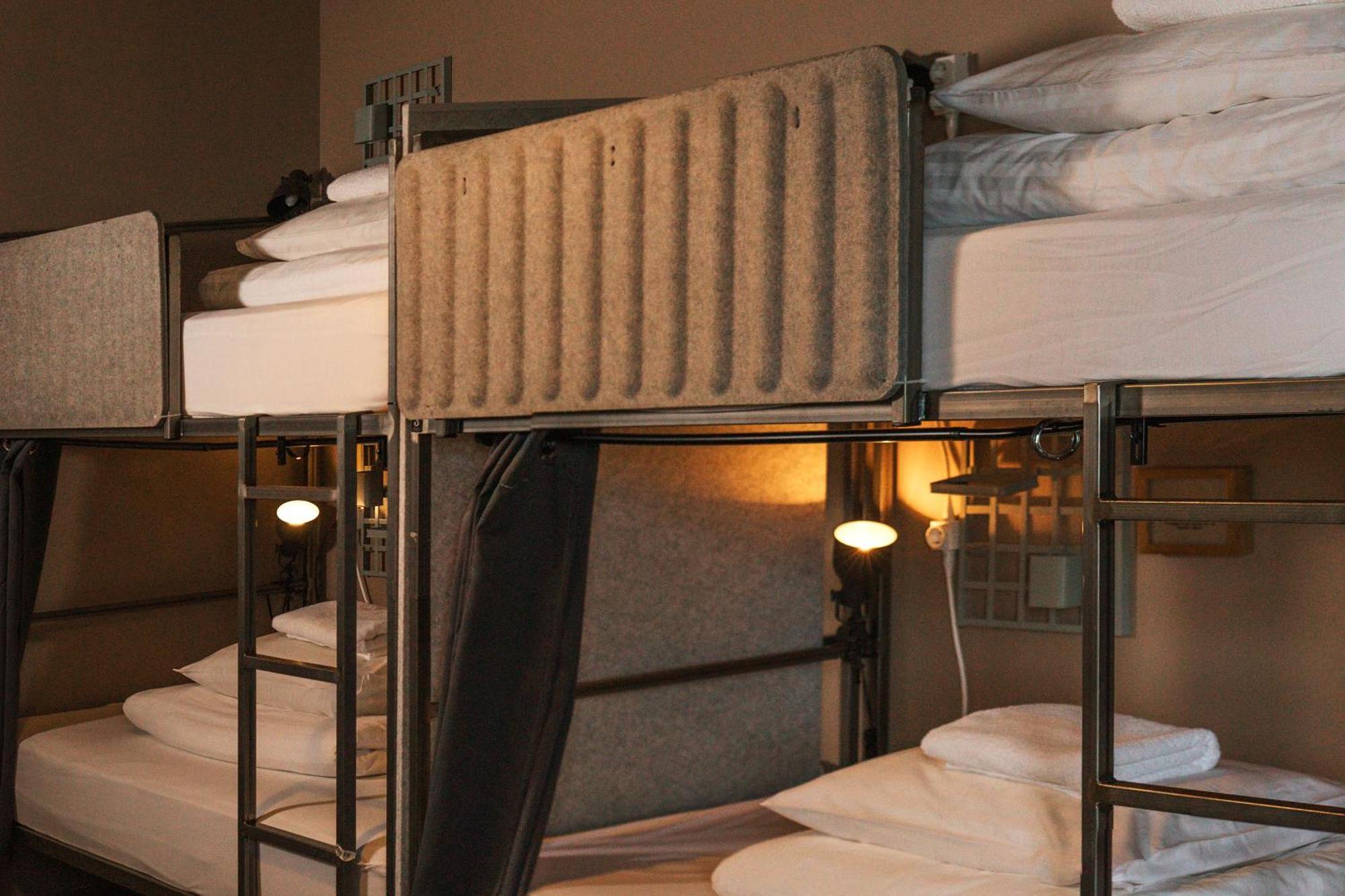 Bed 6-Bed Dormitory Room