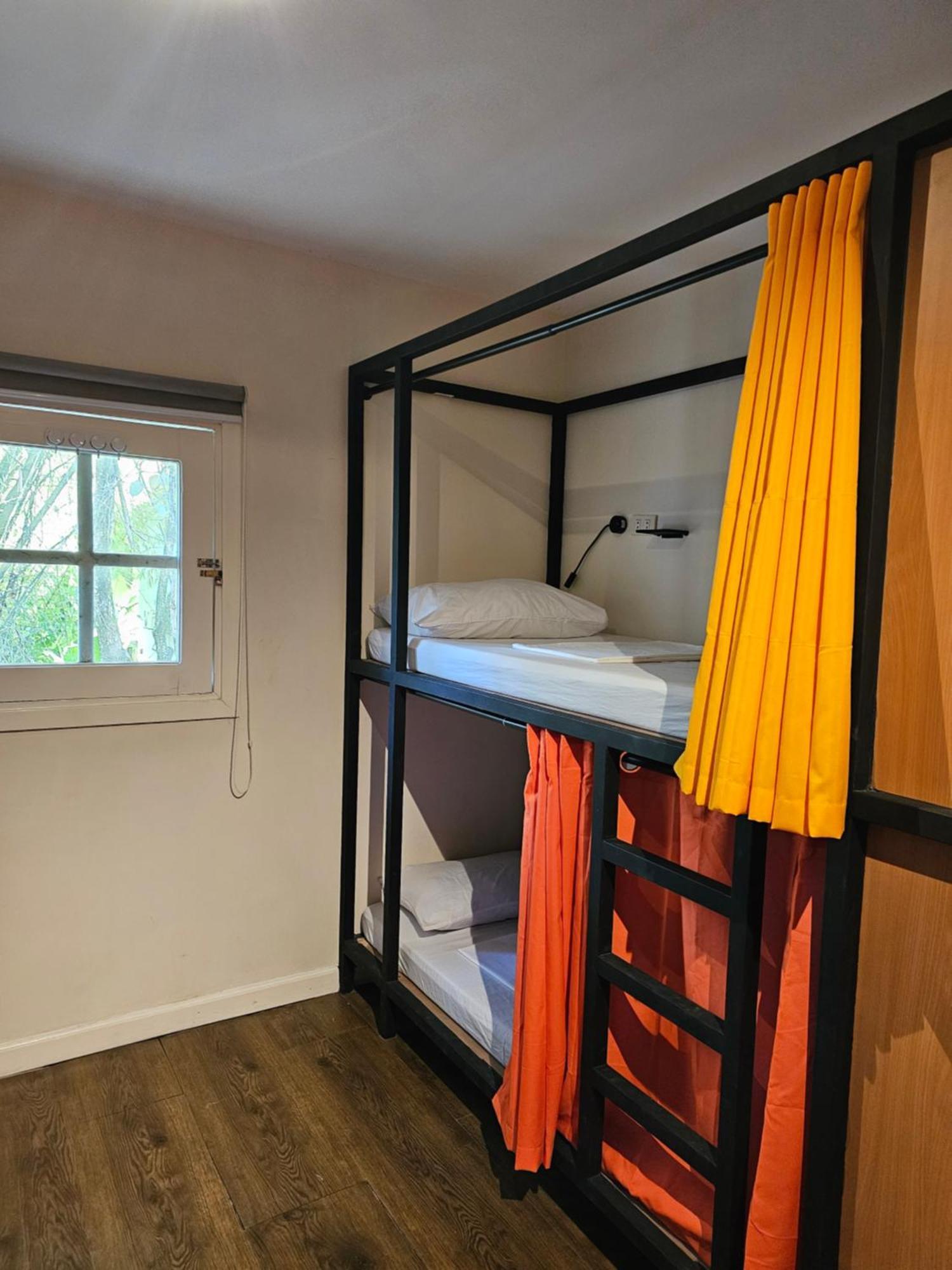 Bed 8-Bed Dormitory Room