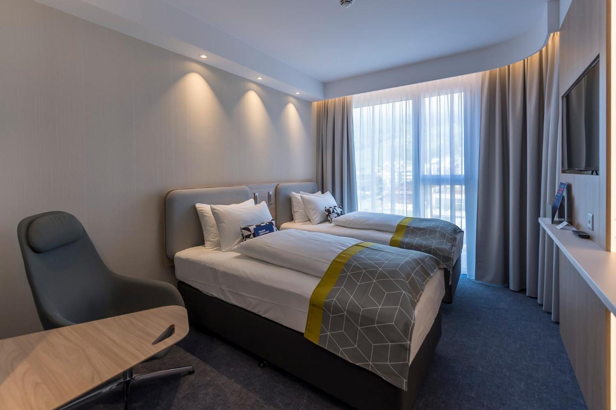Standard Room,1284238600:JPEG