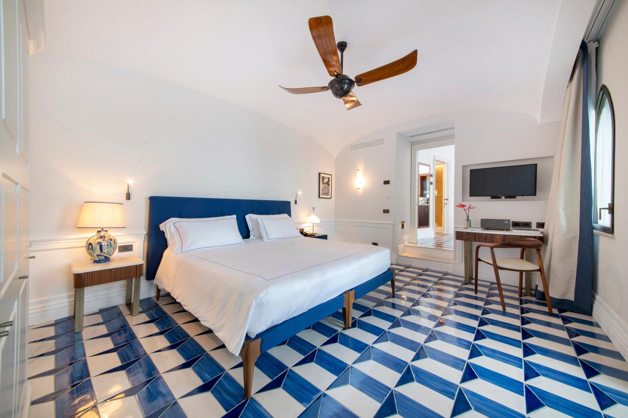 Deluxe Suite Sea View