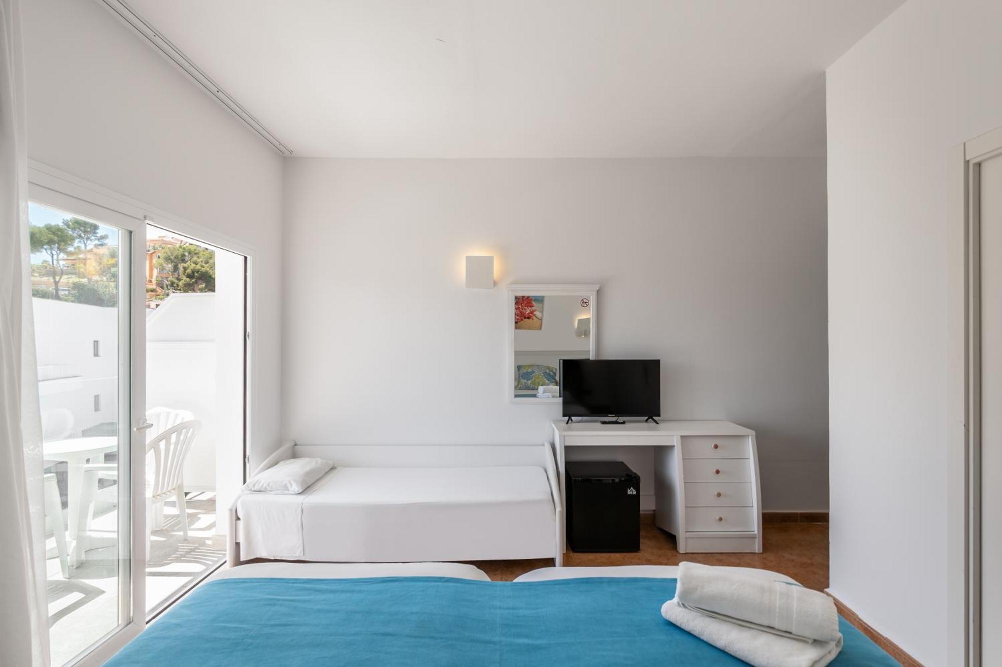 Triple Room Balcony Sea View