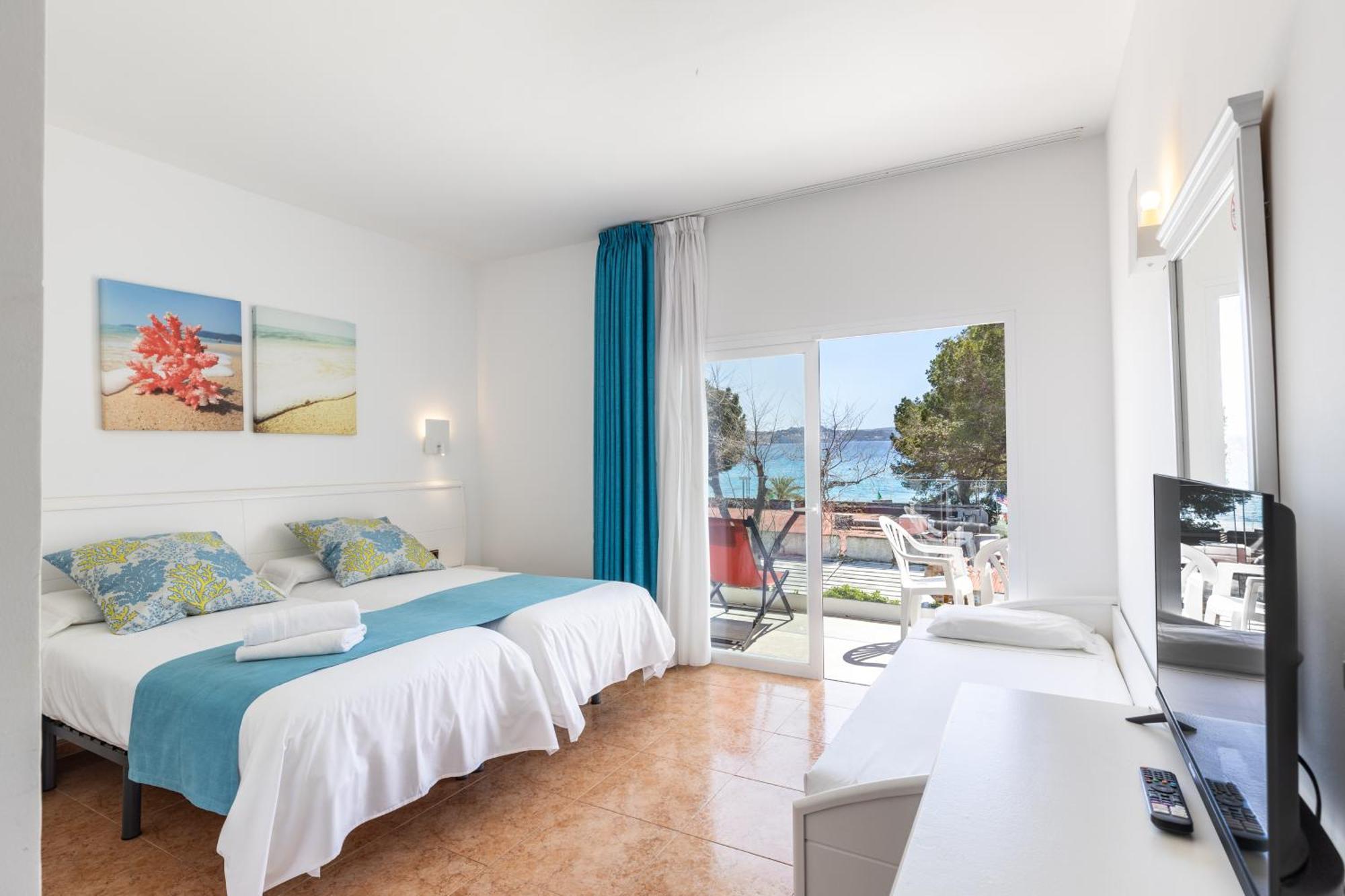 Triple Room Balcony Sea View