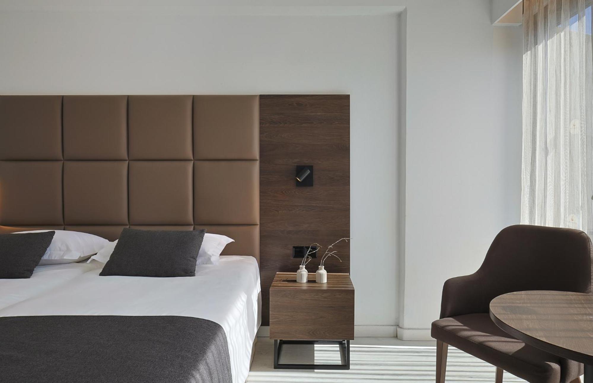 Deluxe Double or Twin Room Limited Sea View