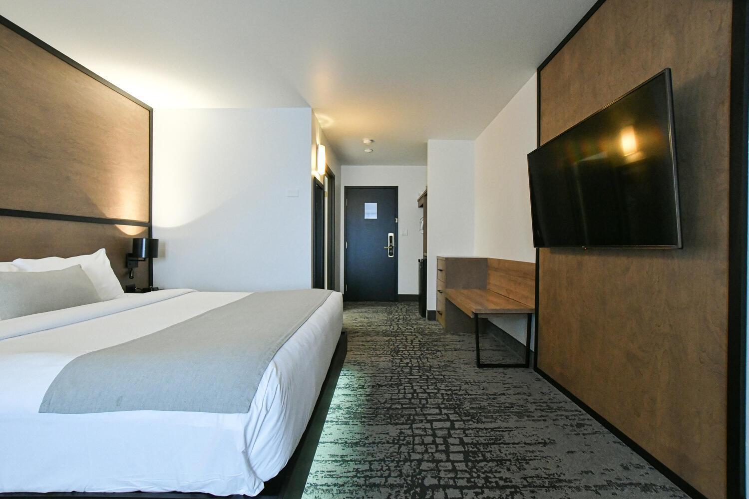 Comfo King Lounge room mountain side