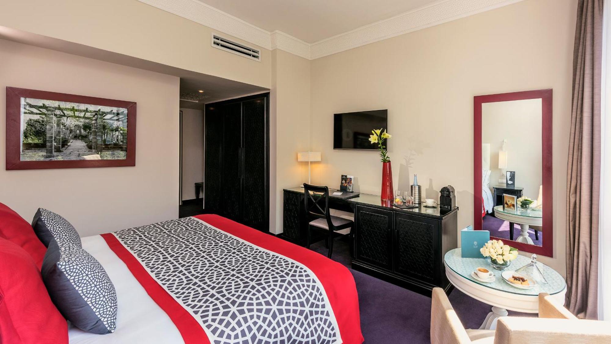 Superior City View Room One King Bed