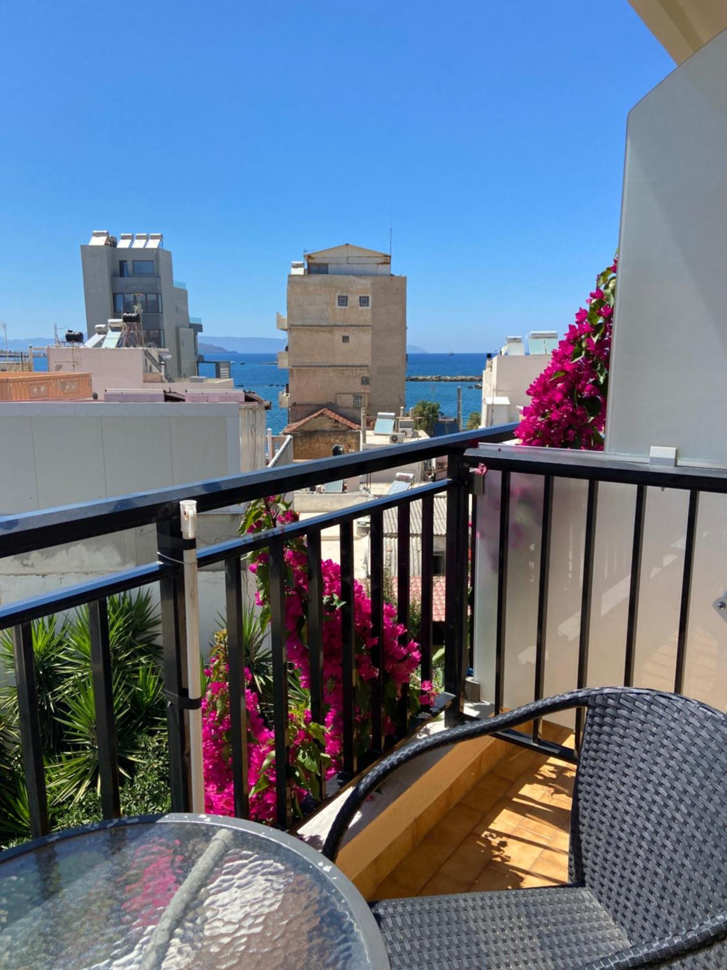 Studio Balcony