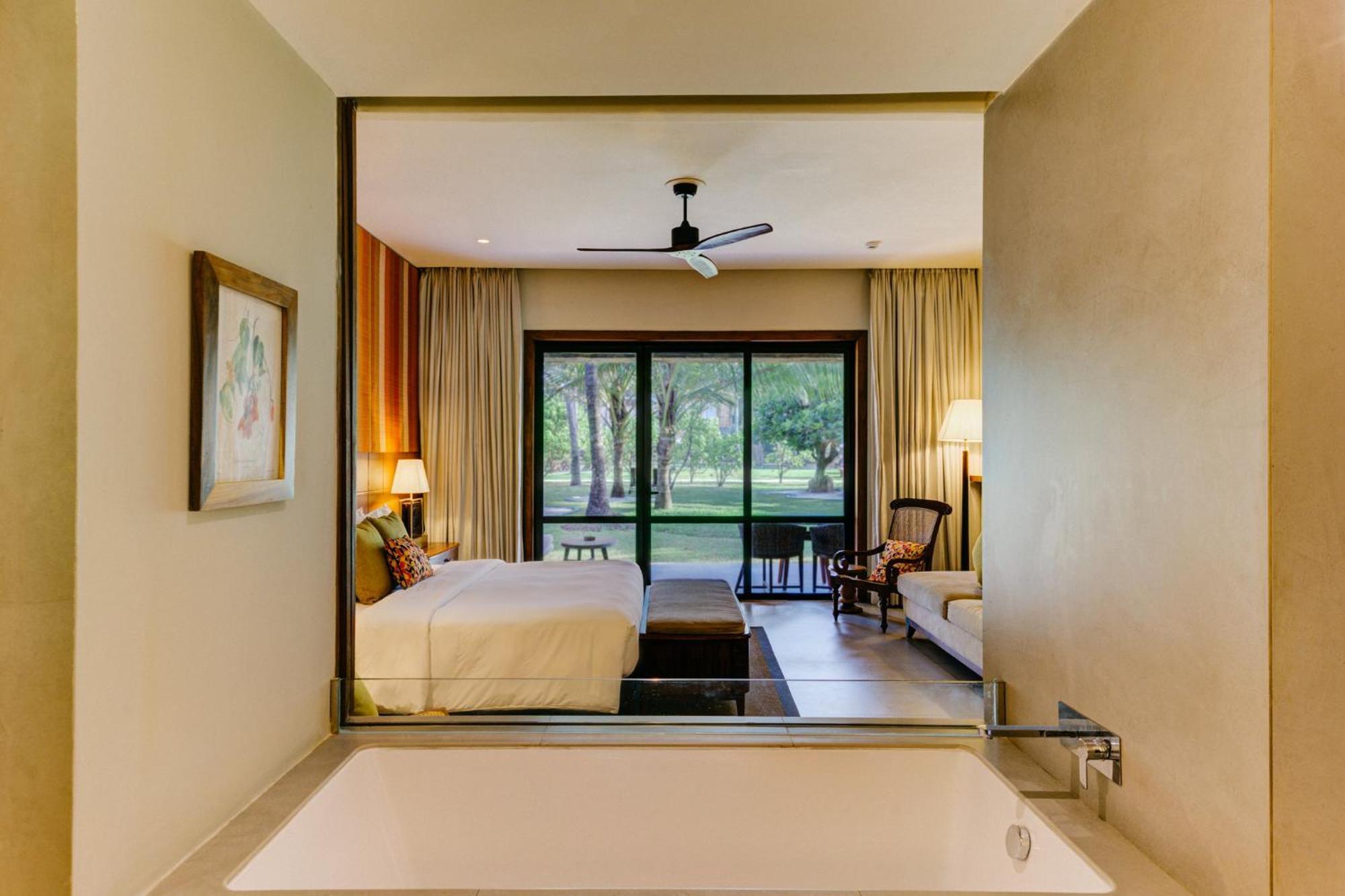 Premium Pool Access King on SPA & on F&B