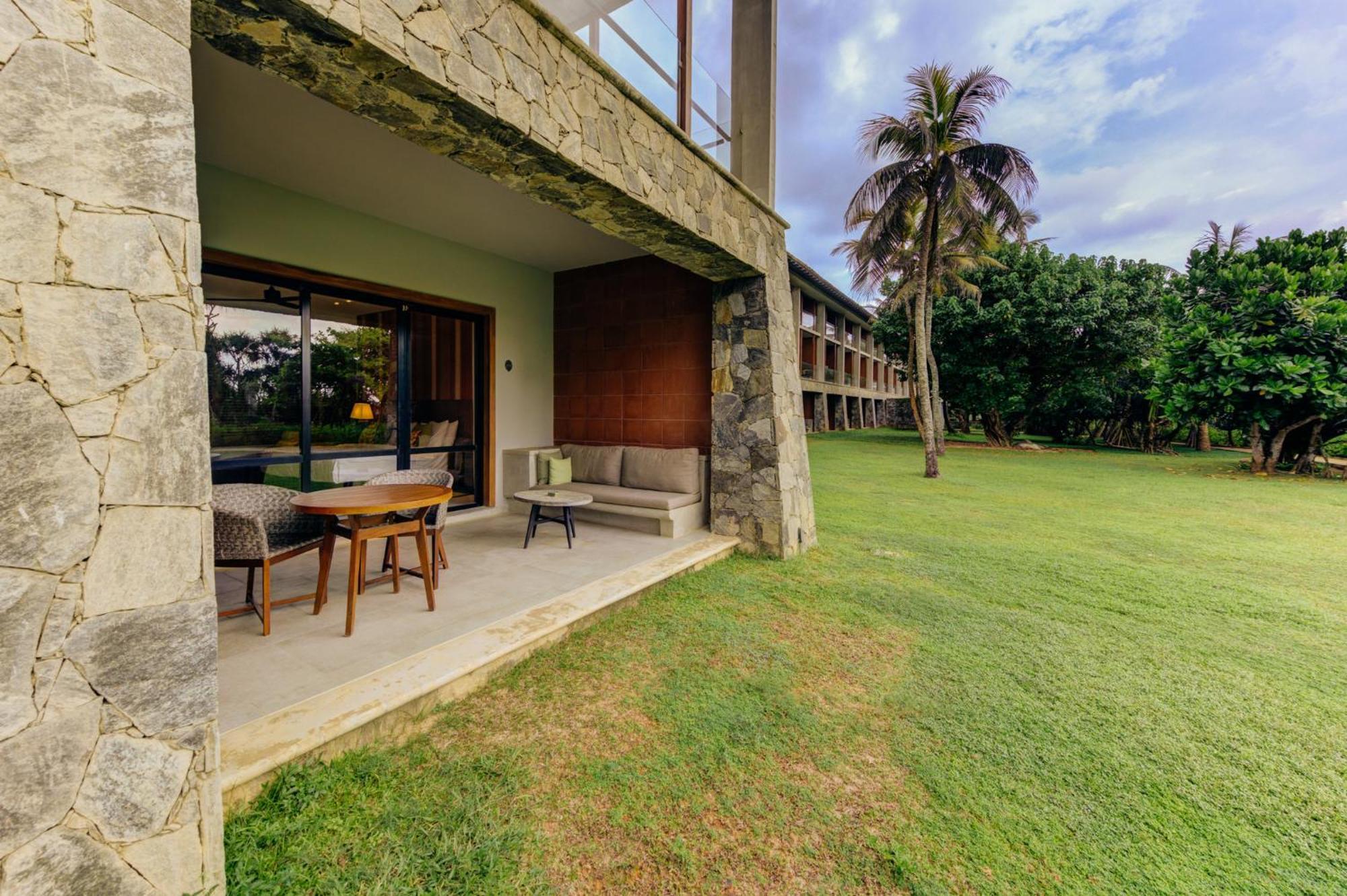 Luxury Seafront Garden on SPA & on F&B