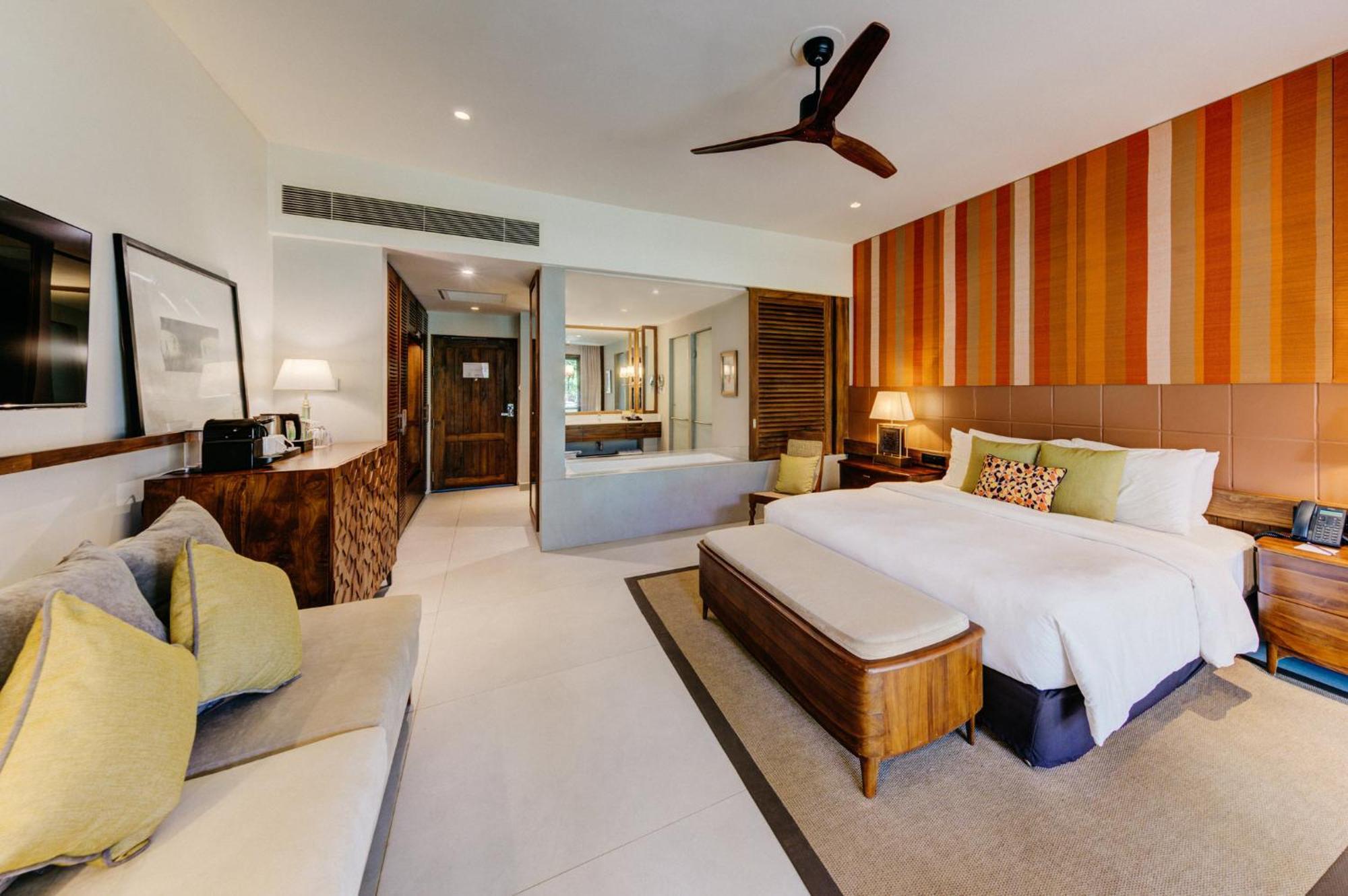Luxury Seafront Garden on SPA & on F&B