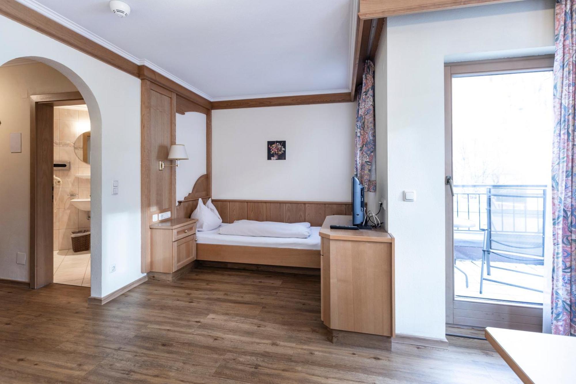 Single Room Balcony