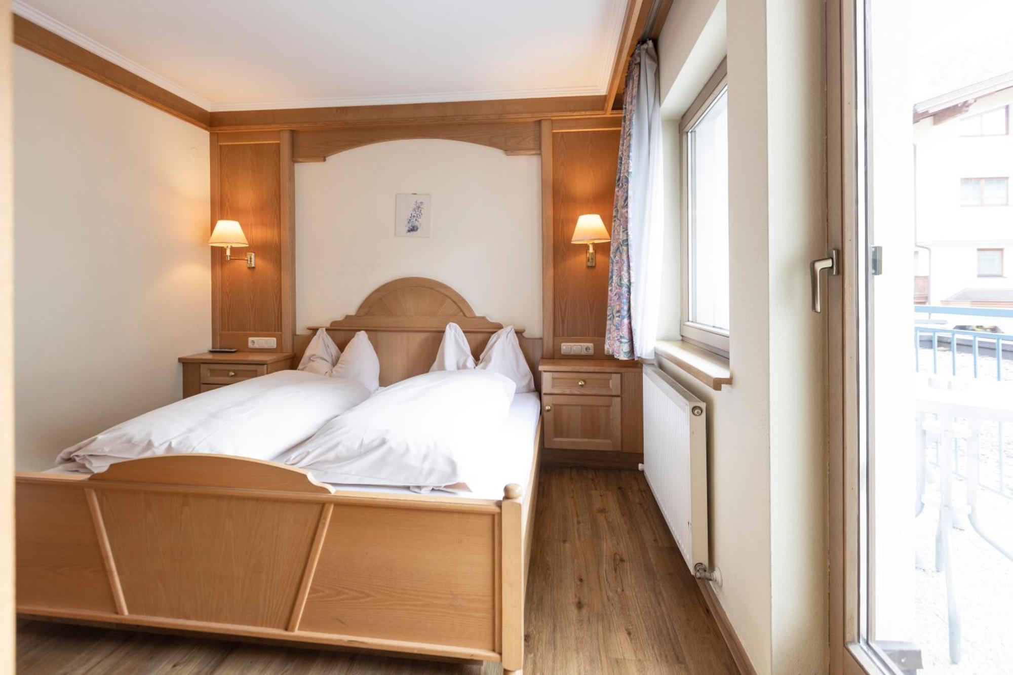 Double Room Balcony,1666097830:JPEG
