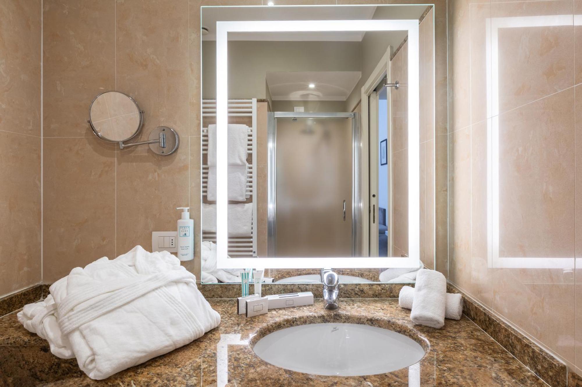 Deluxe Double or Twin Room Balcony