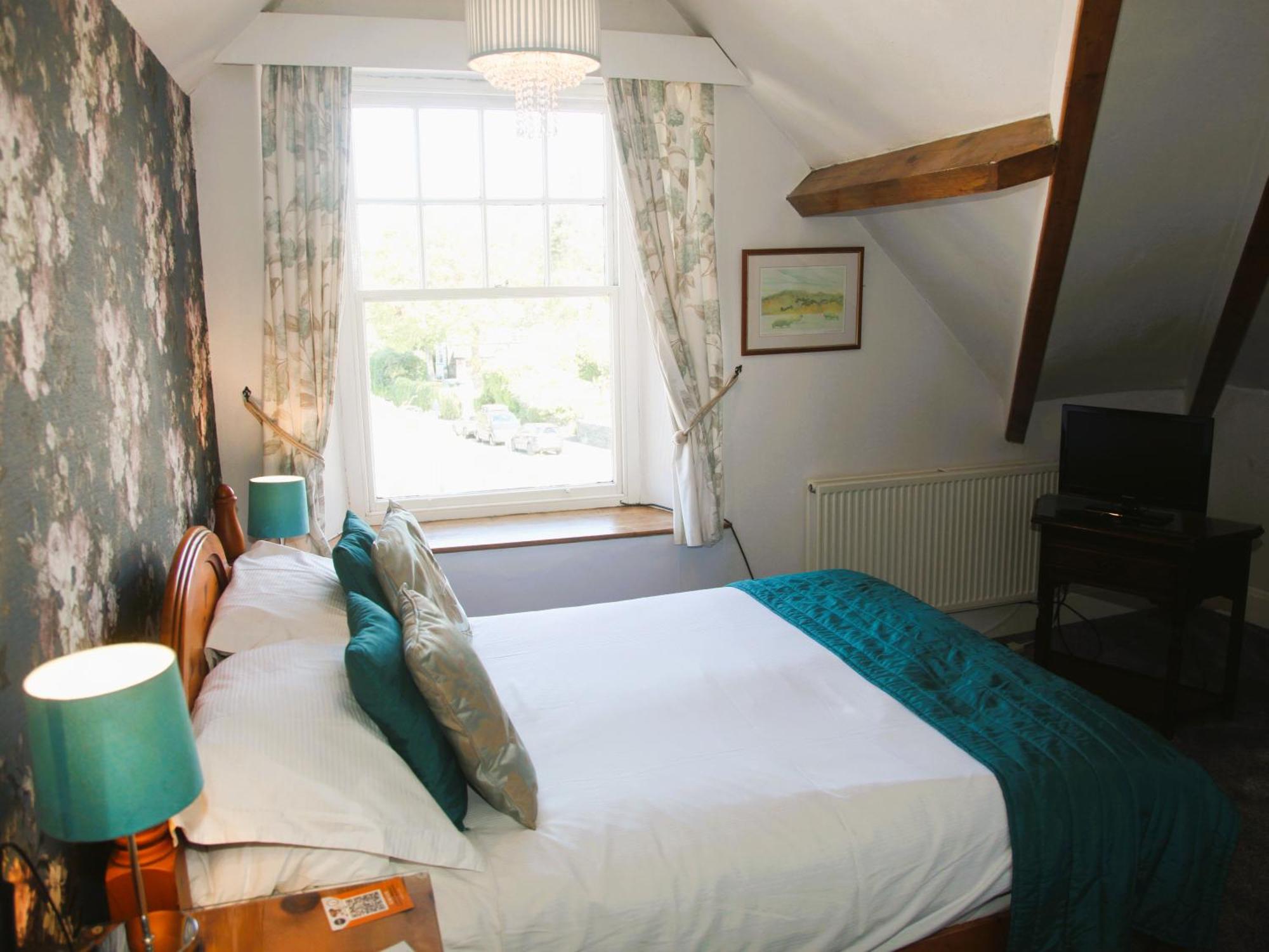 Small Double Room,1666662490:JPEG