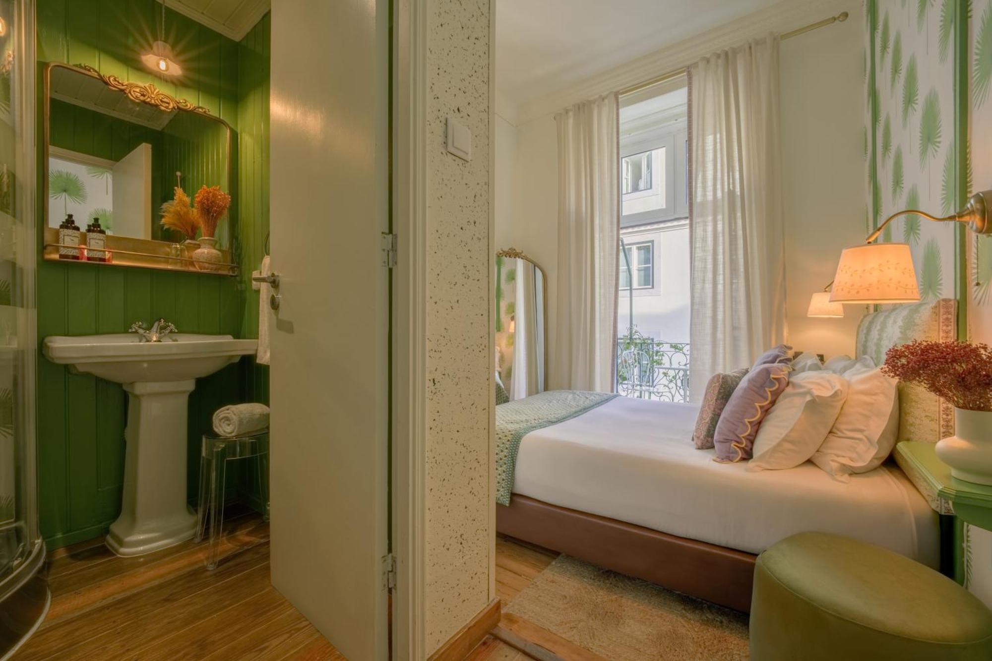 Single Room Balcony