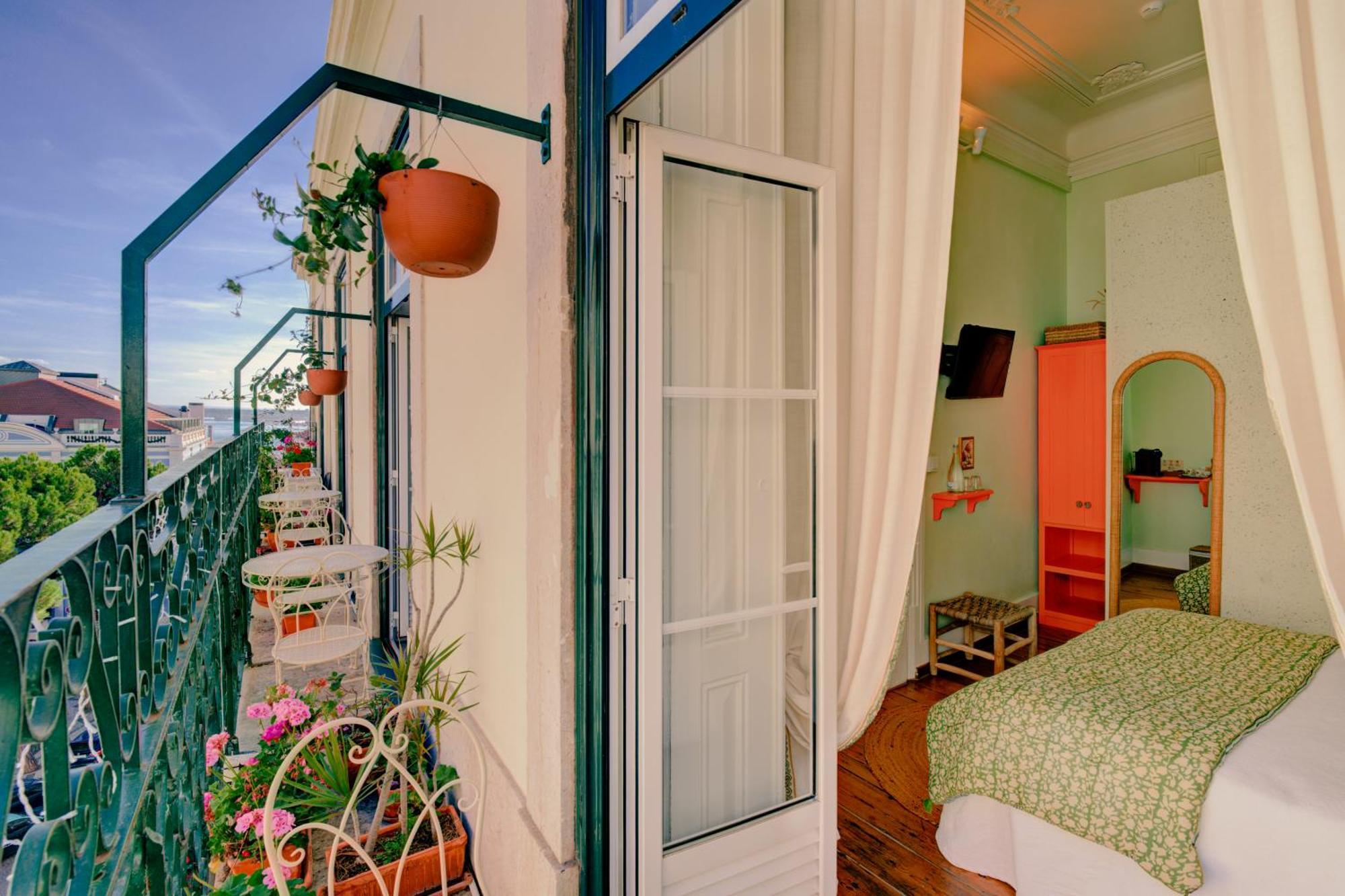 Single Room Balcony