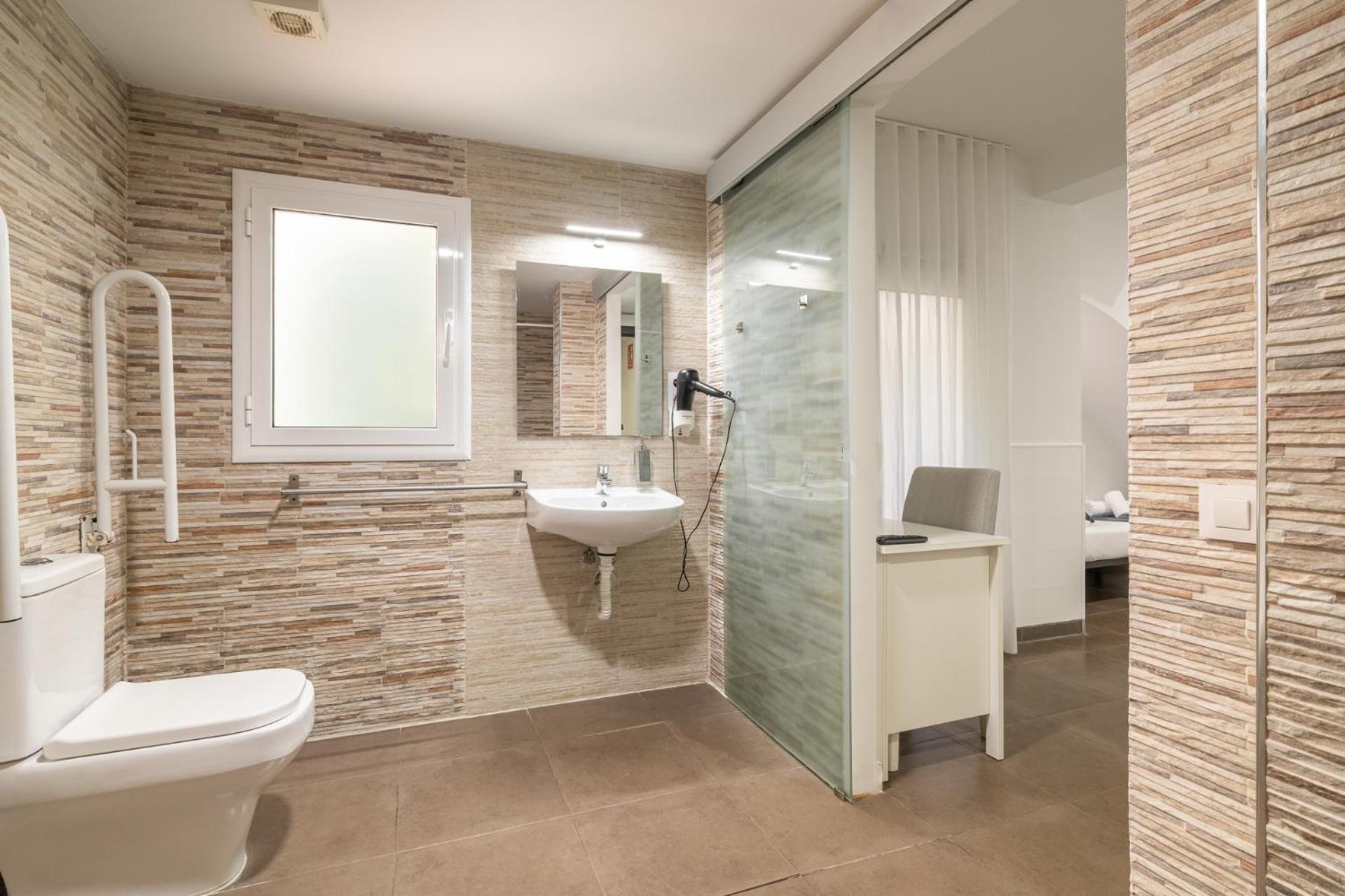 Triple Room Private Bathroom