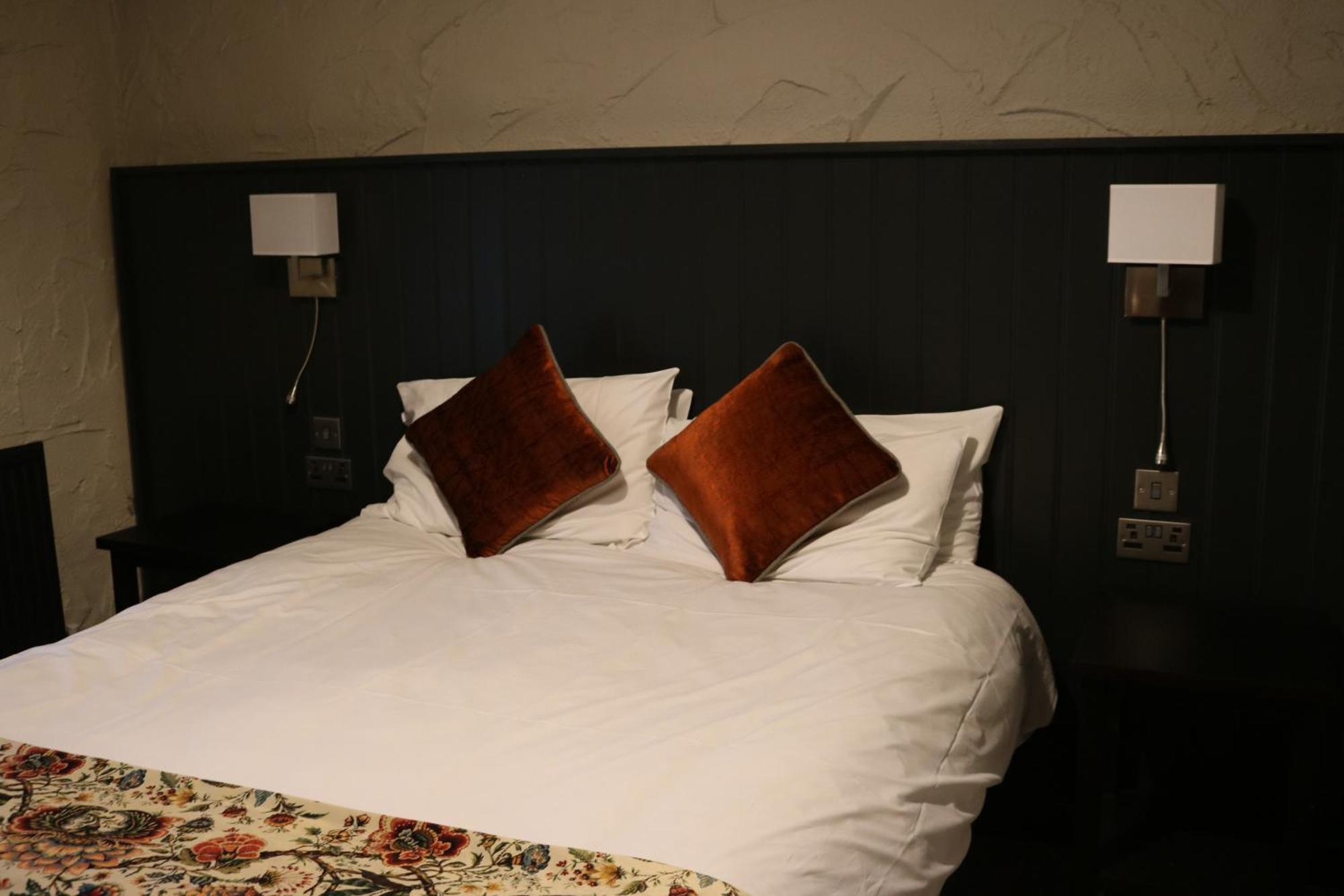 Double Room,1666734696:JPEG