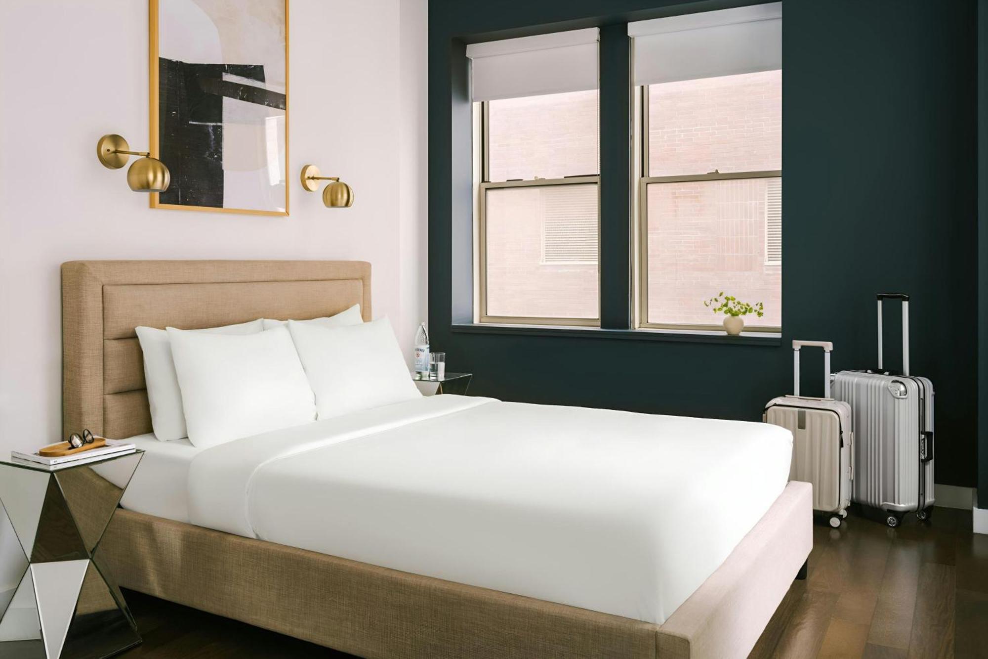 Studio Apartment Queen Bed