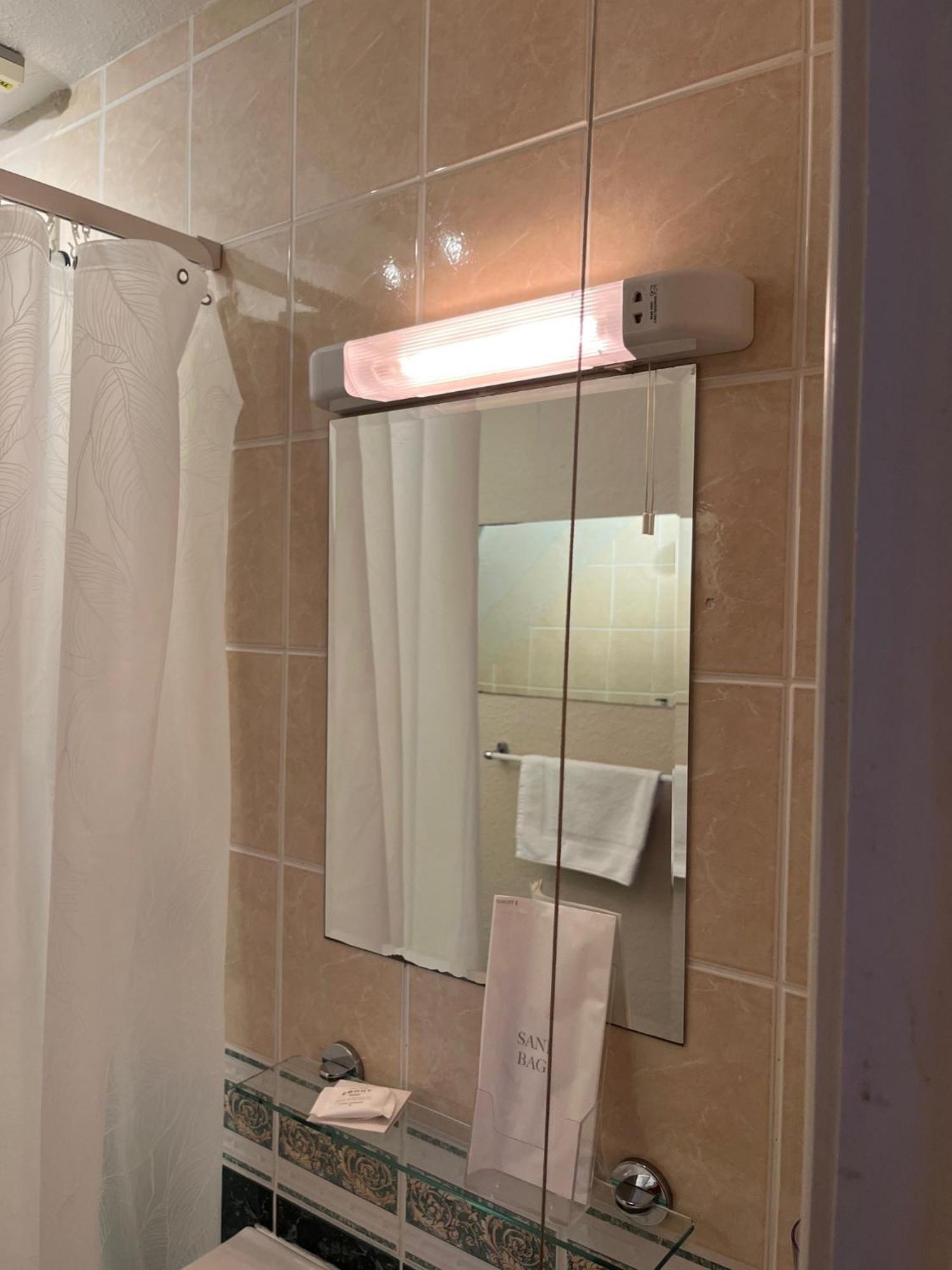 Double Room Private Bathroom