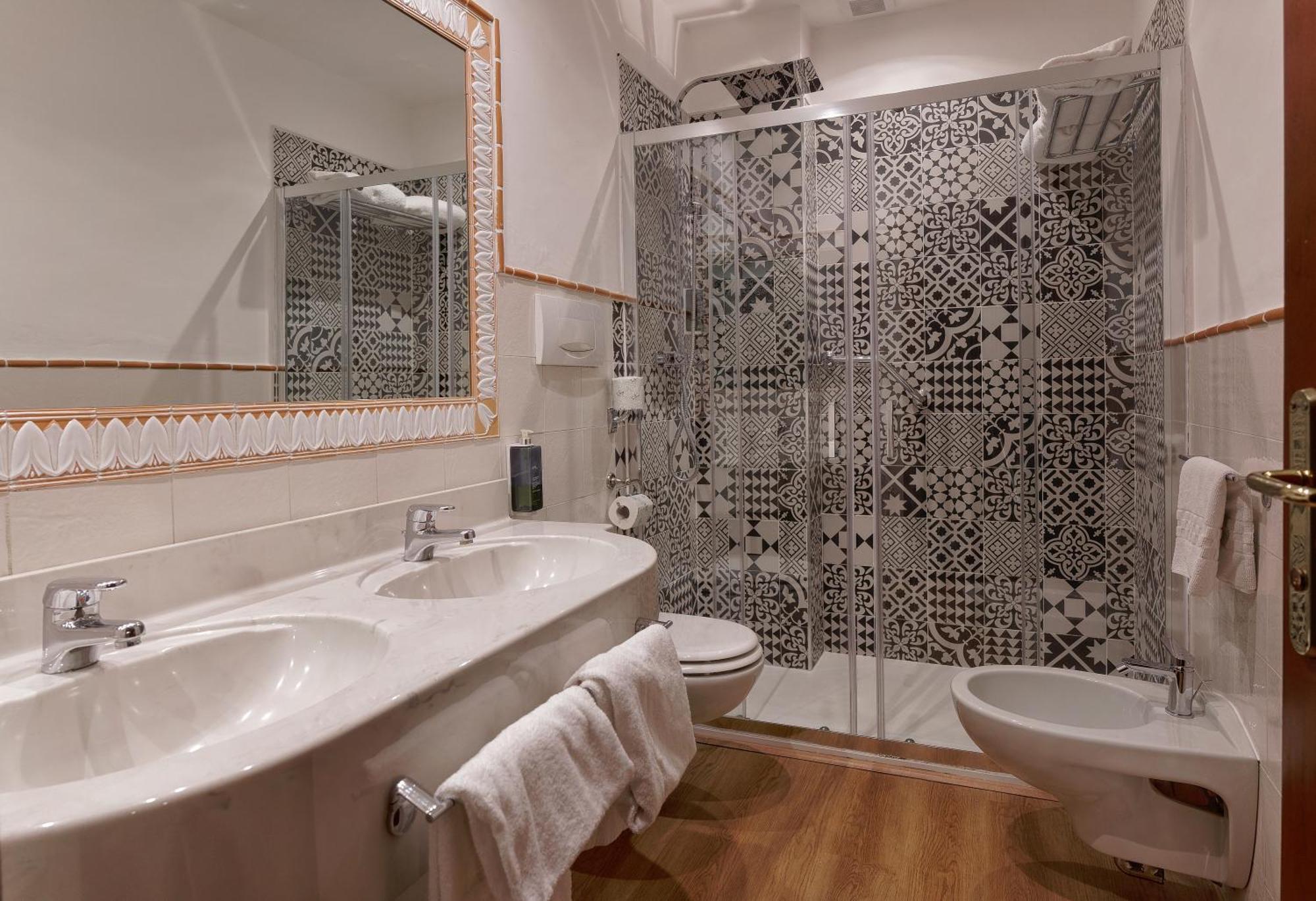 Queen Room Single Bed