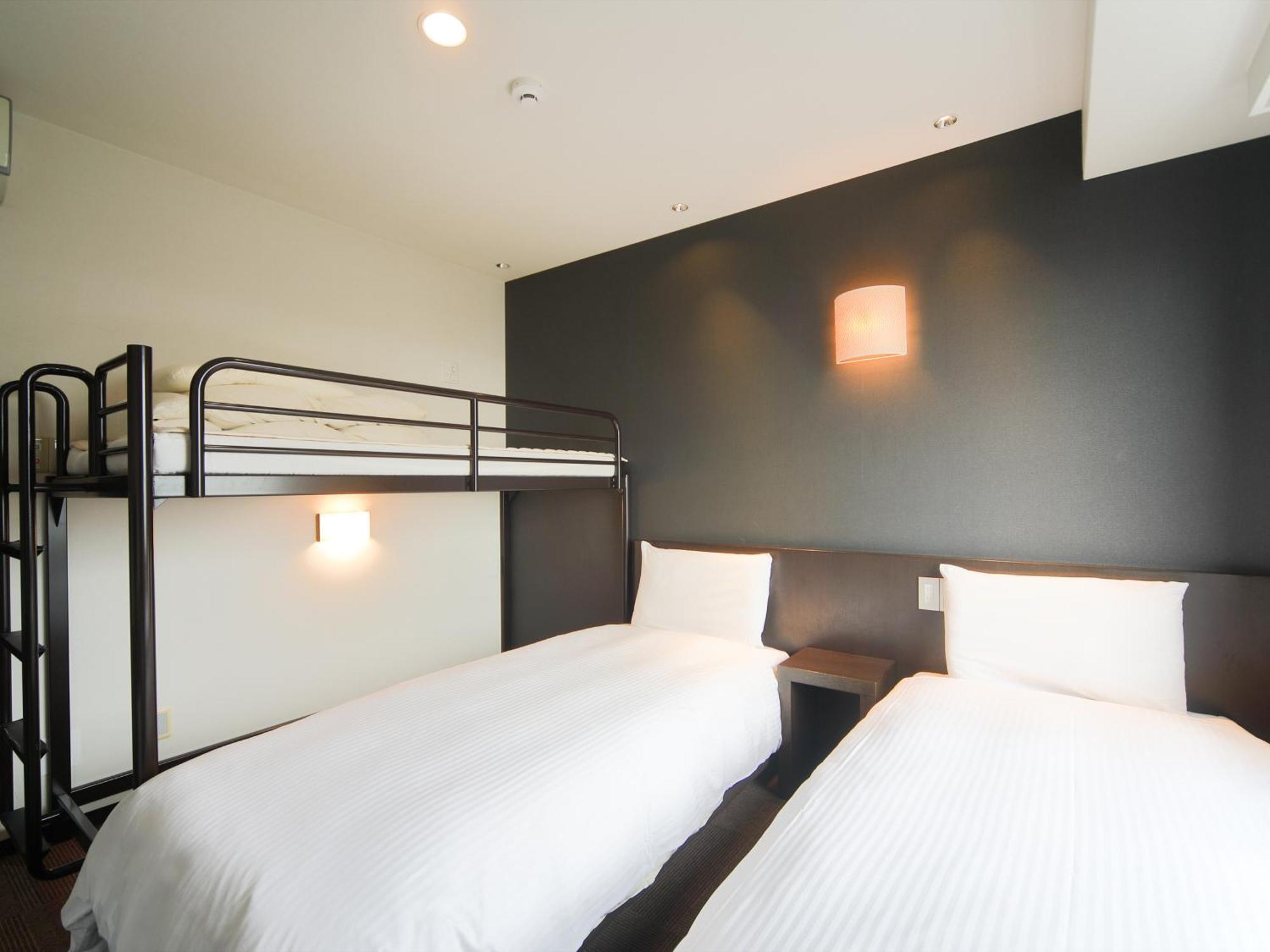 Twin Room with Loft Bed - Non-Smoking