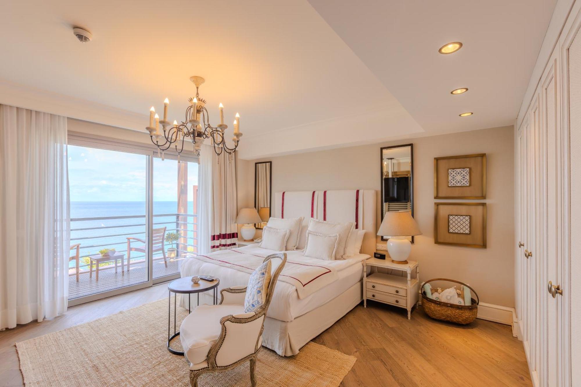 Signature Seaview Room