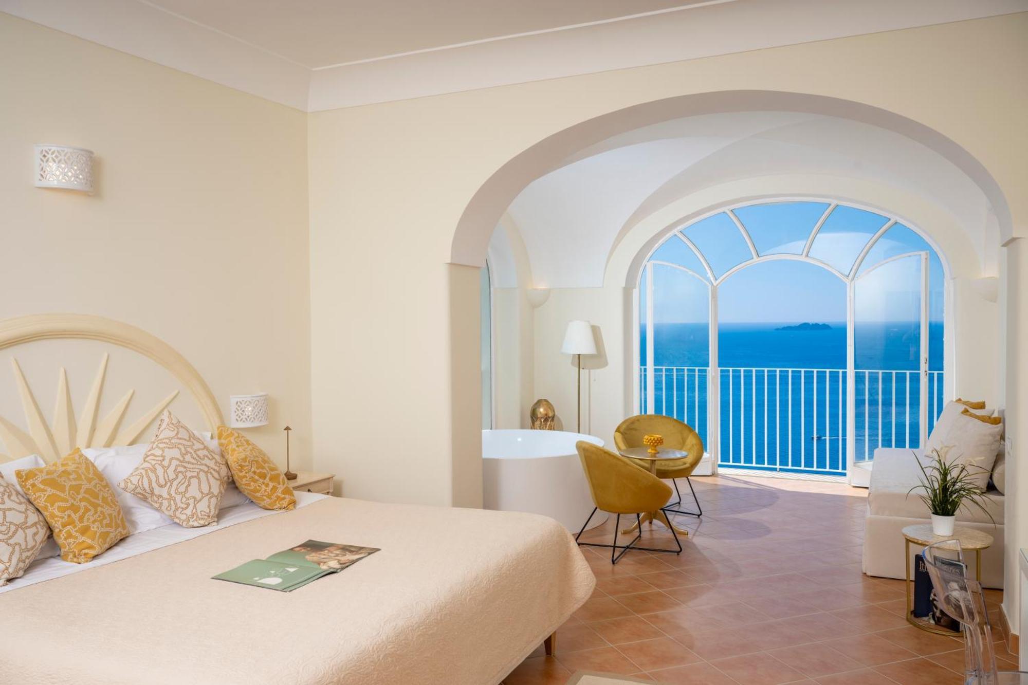 King Suite Sea View