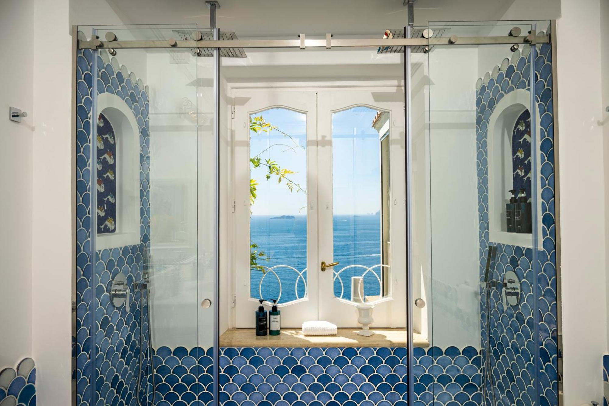 King Suite Sea View
