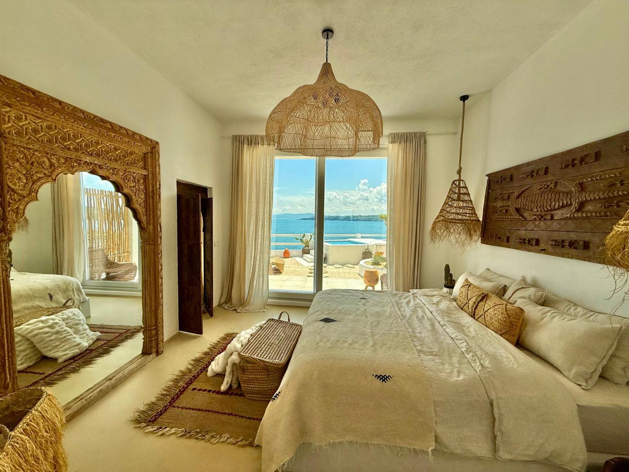 Two-Bedroom Apartment Sea View